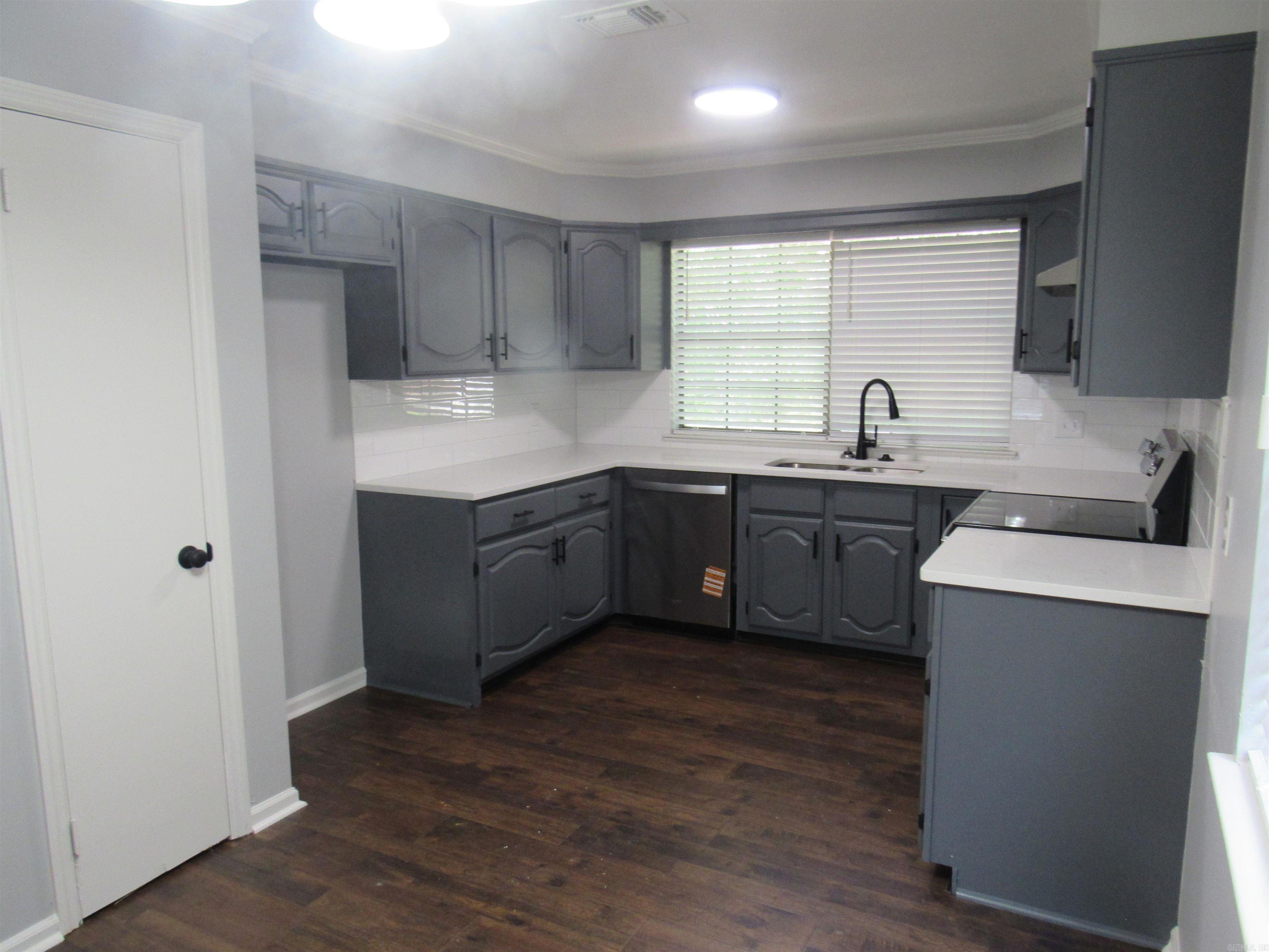 12110 Pleasant Tree Drive Little Rock, AR 72211