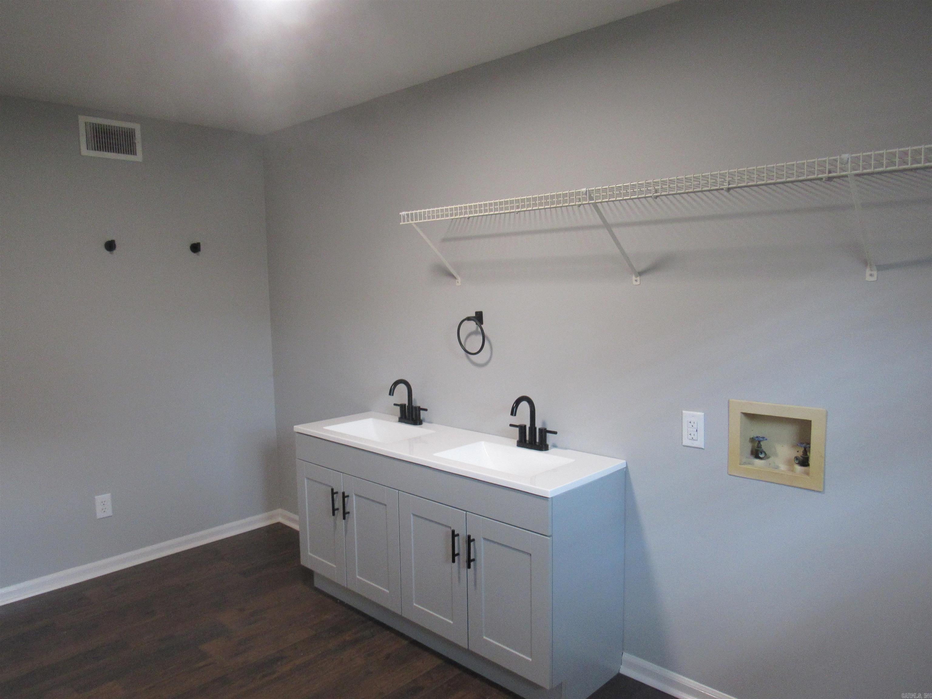 12110 Pleasant Tree Drive Little Rock, AR 72211
