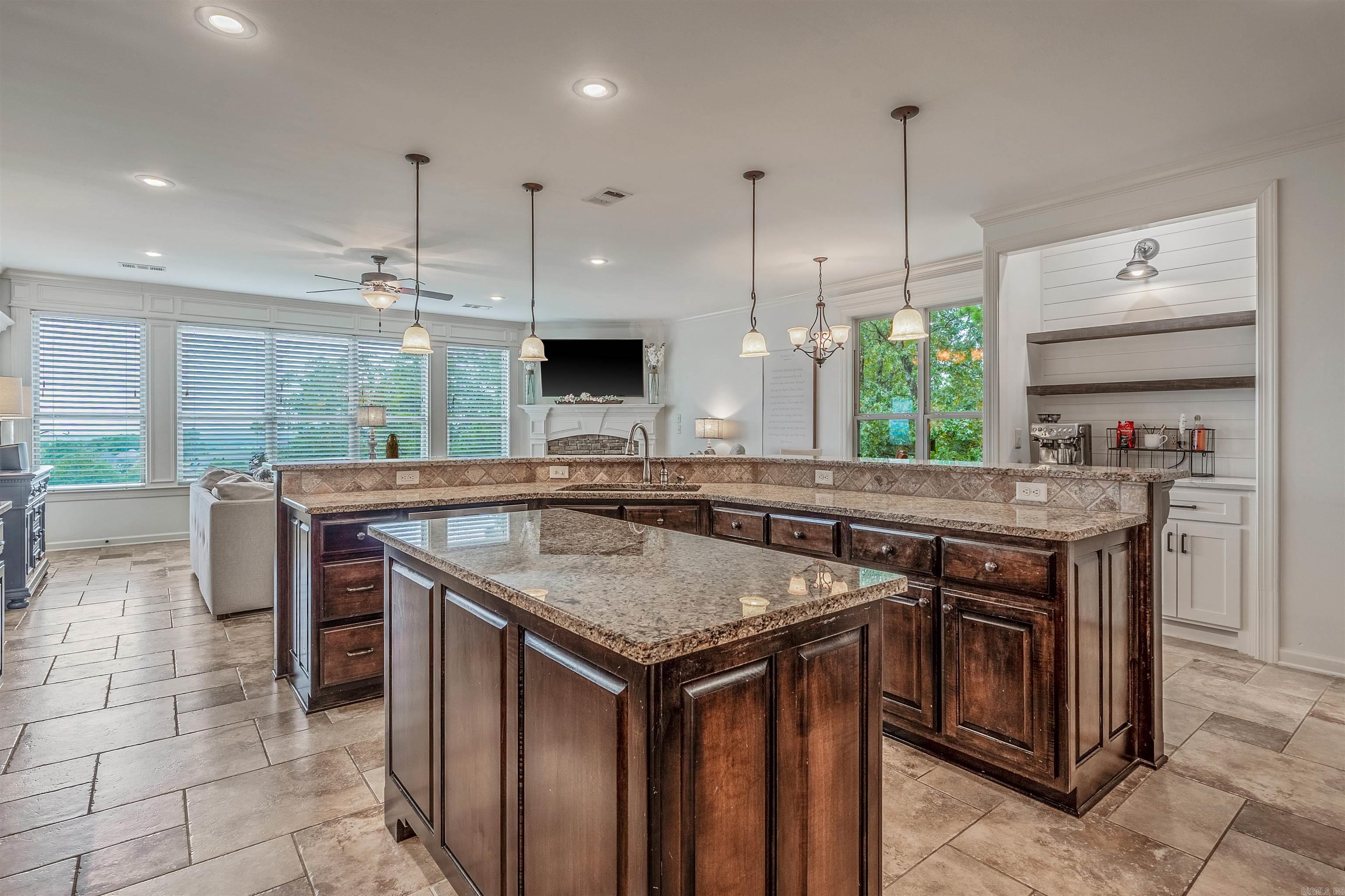 190 Majestic Circle  Maumelle, AR