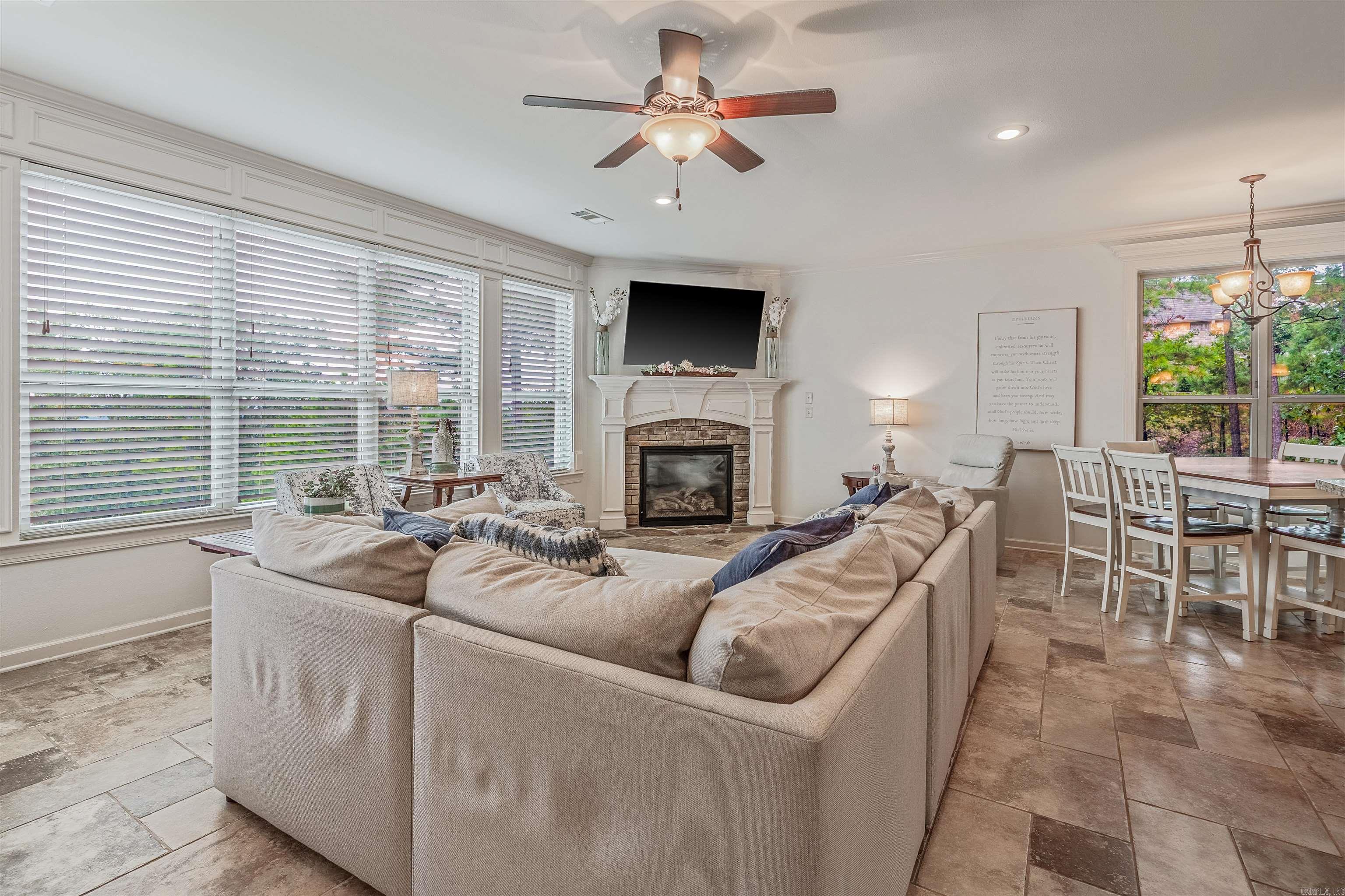 190 Majestic Circle  Maumelle, AR
