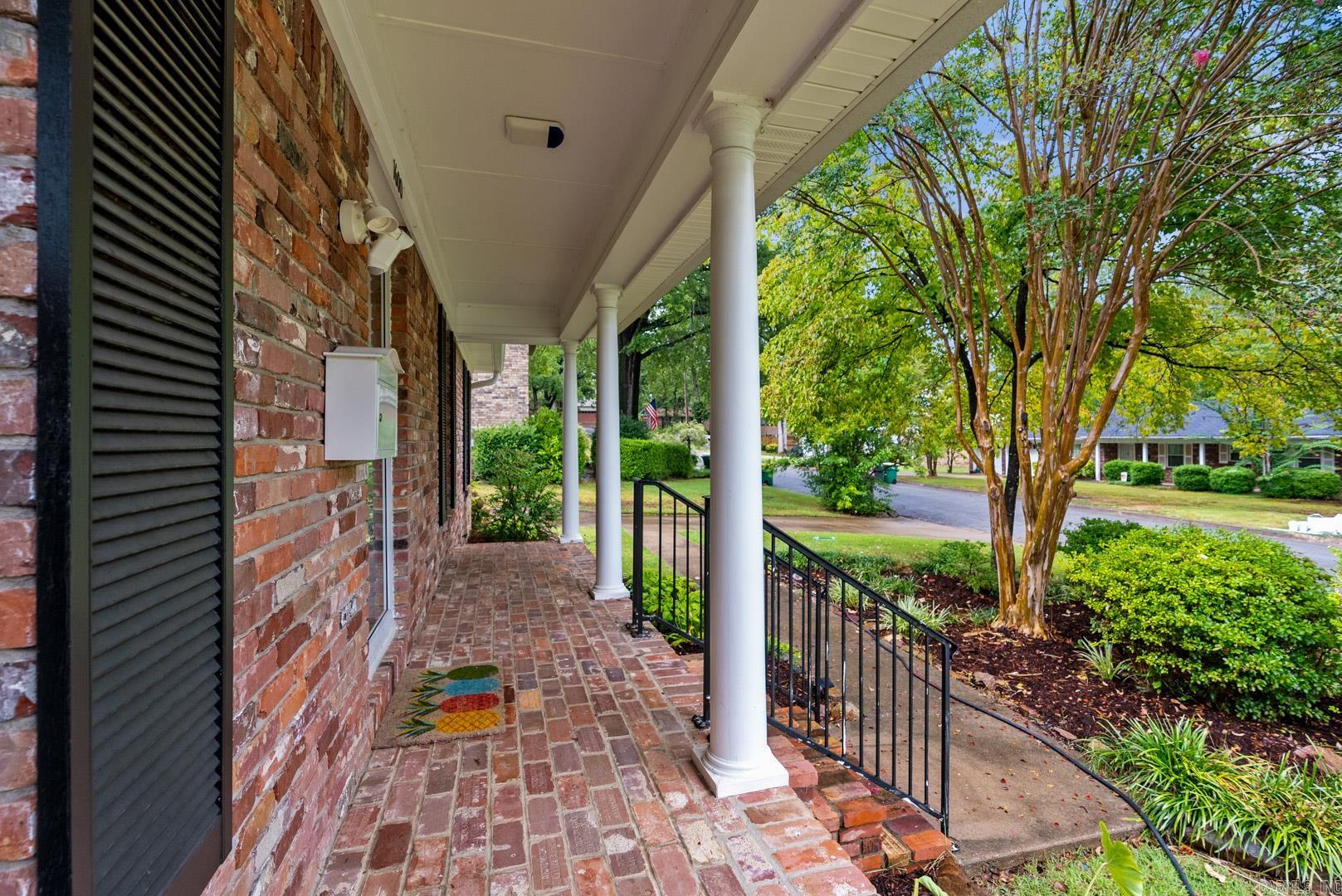 1600 Bosley Dr  Little Rock, AR
