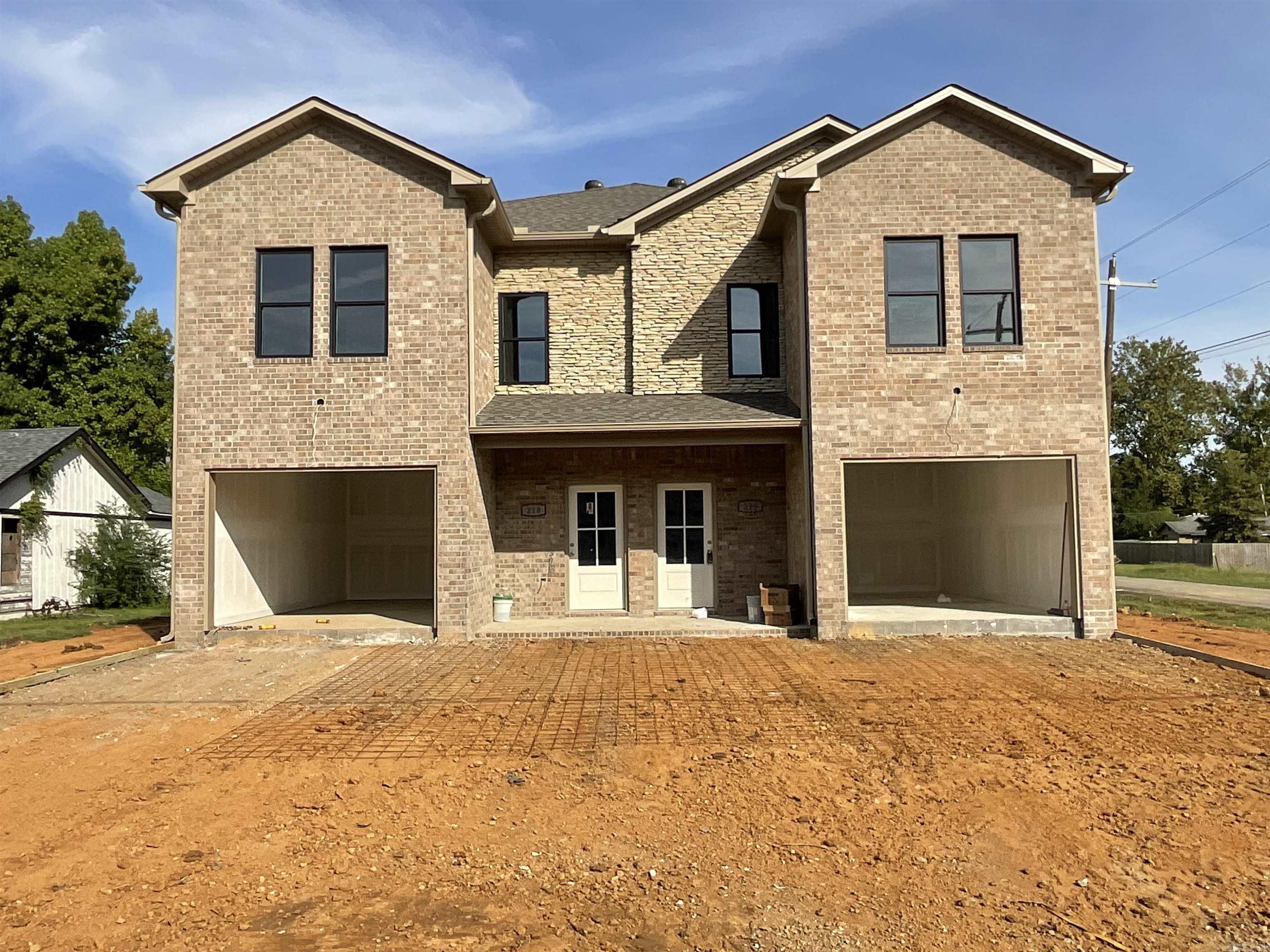 218 & 220 N Elm  Jacksonville, AR
