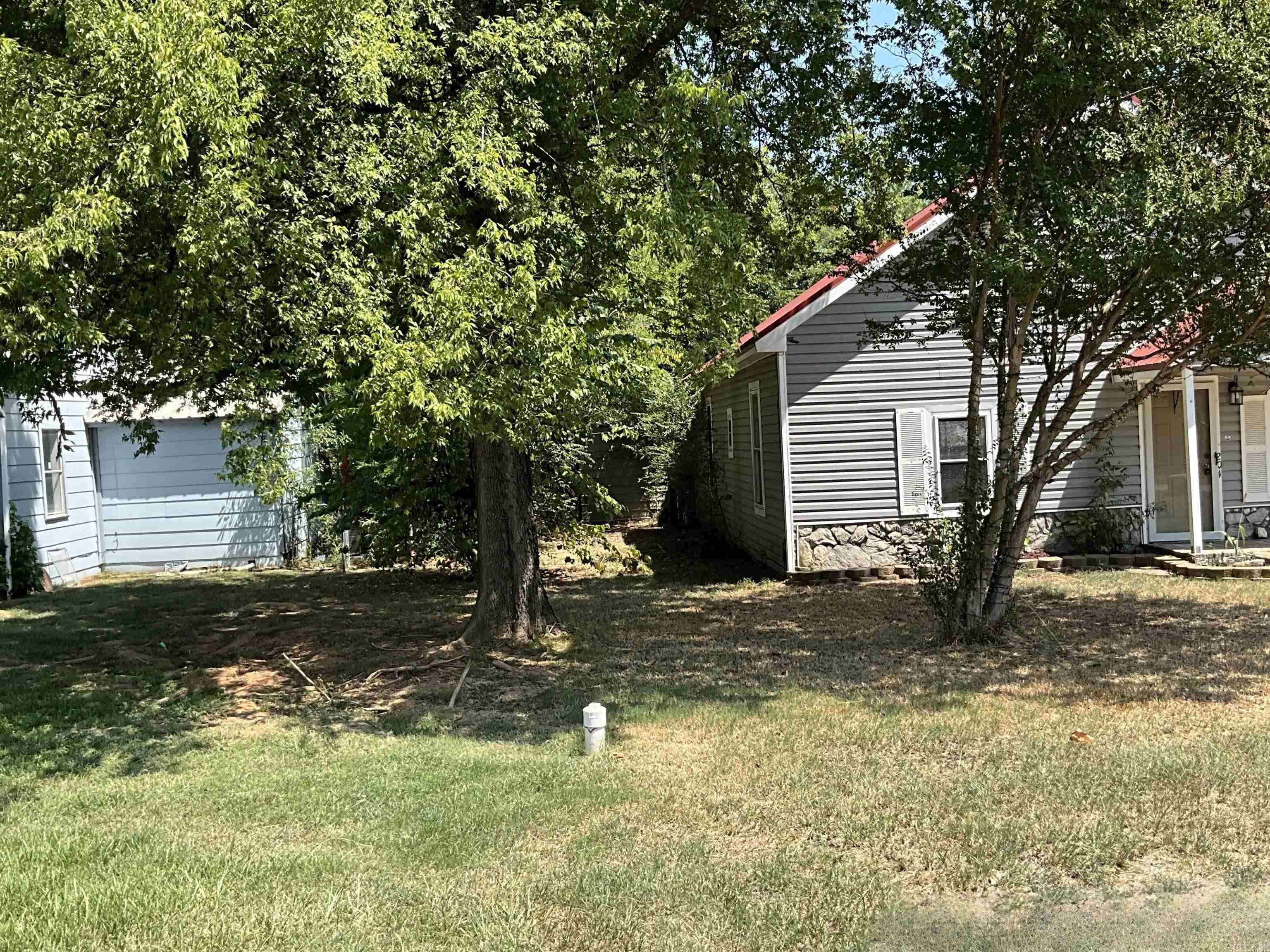204 N Merrill  New Boston, TX