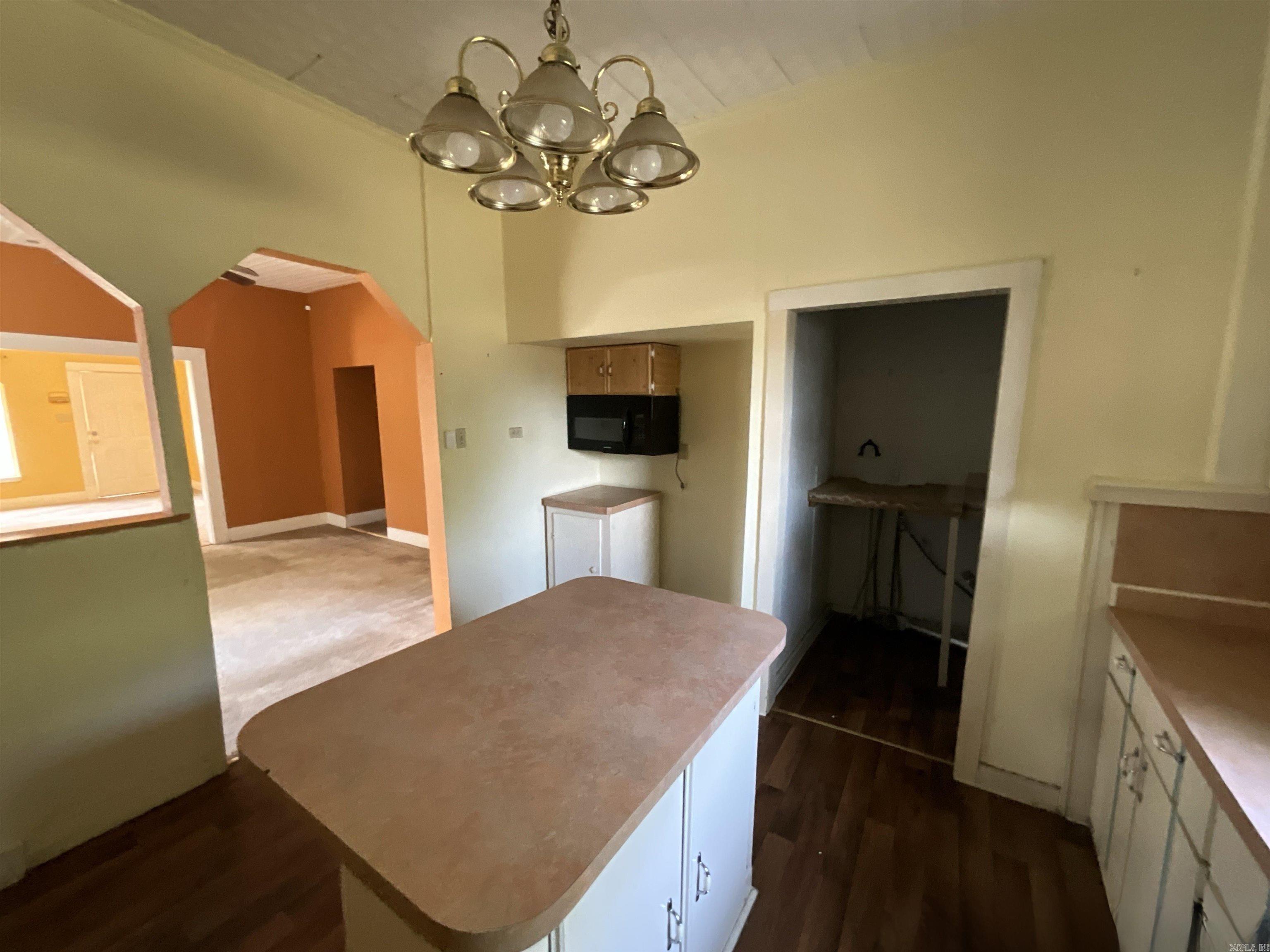 204 N Merrill  New Boston, TX