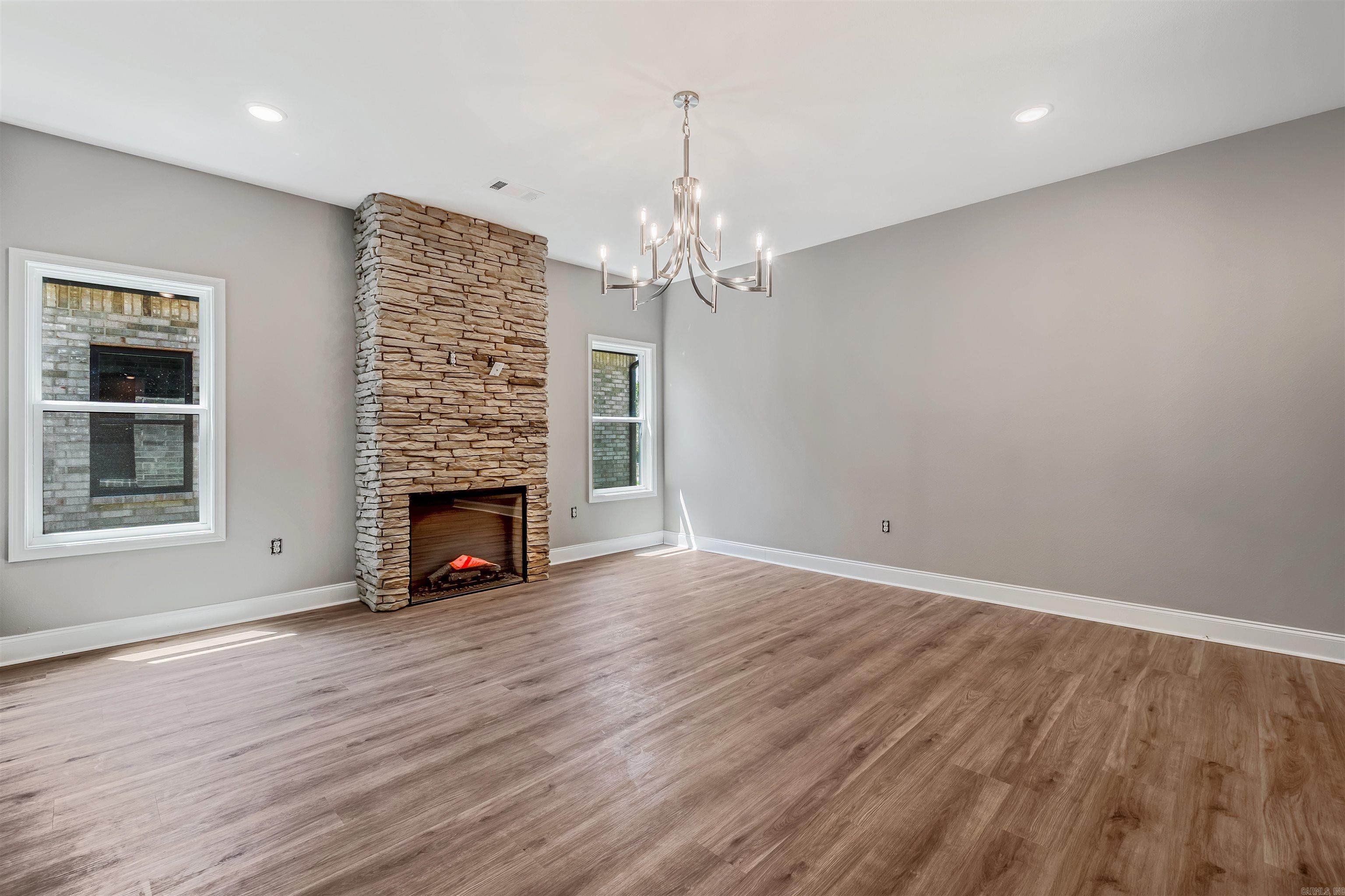 1007 N Jeff Davis  Jacksonville, AR