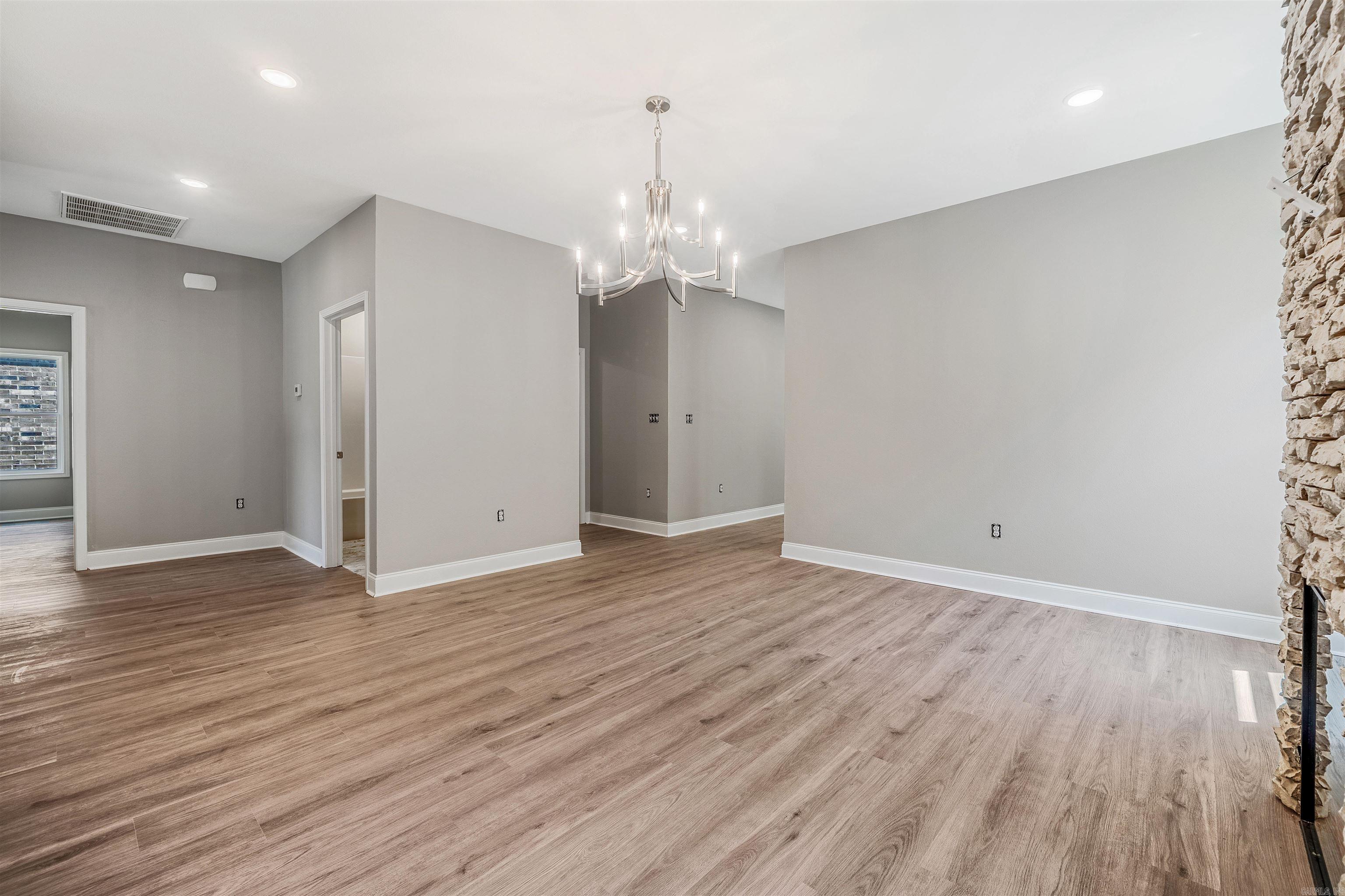 1007 N Jeff Davis  Jacksonville, AR