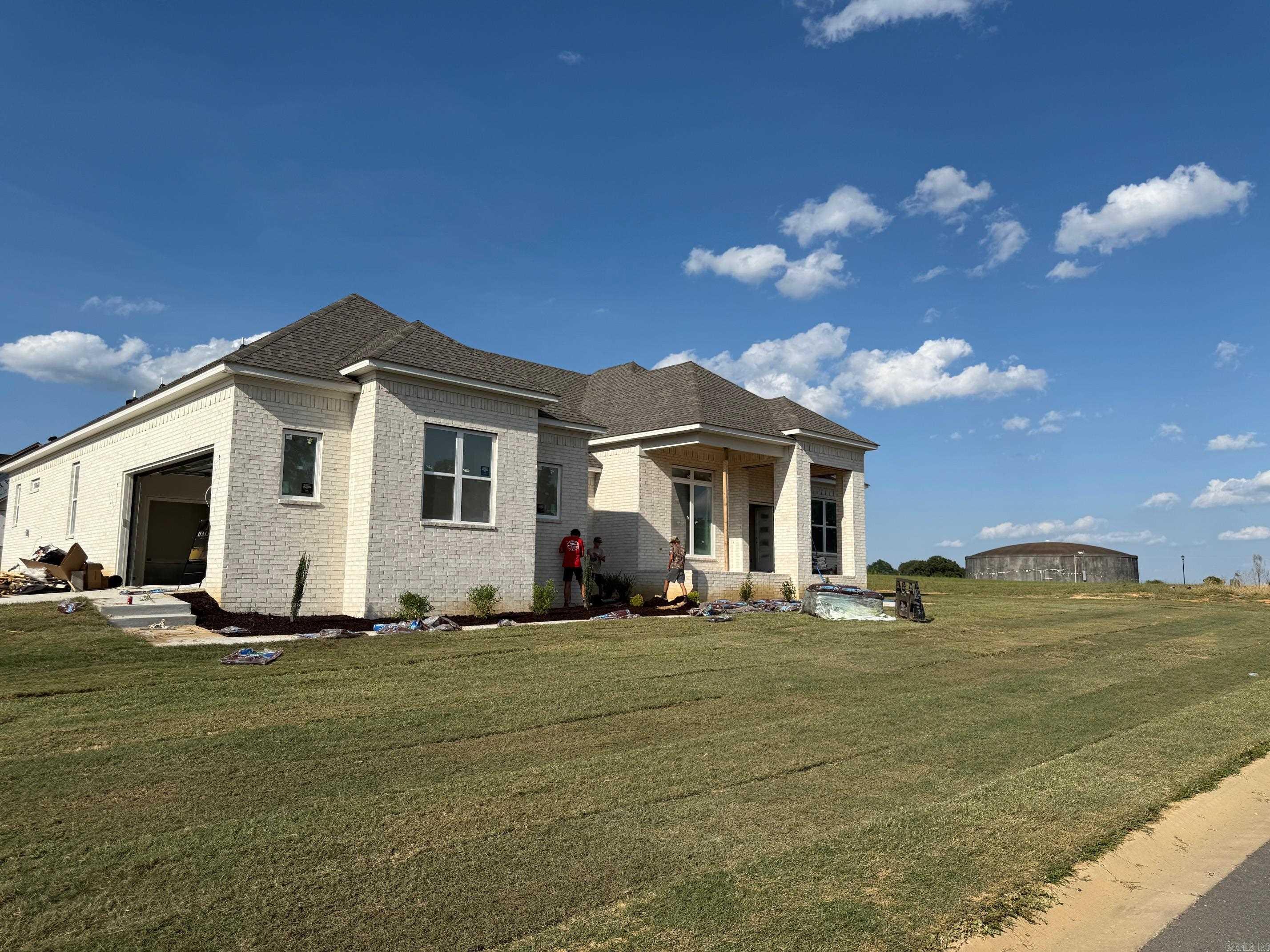 1616 Secretariat Way Searcy, AR 72143