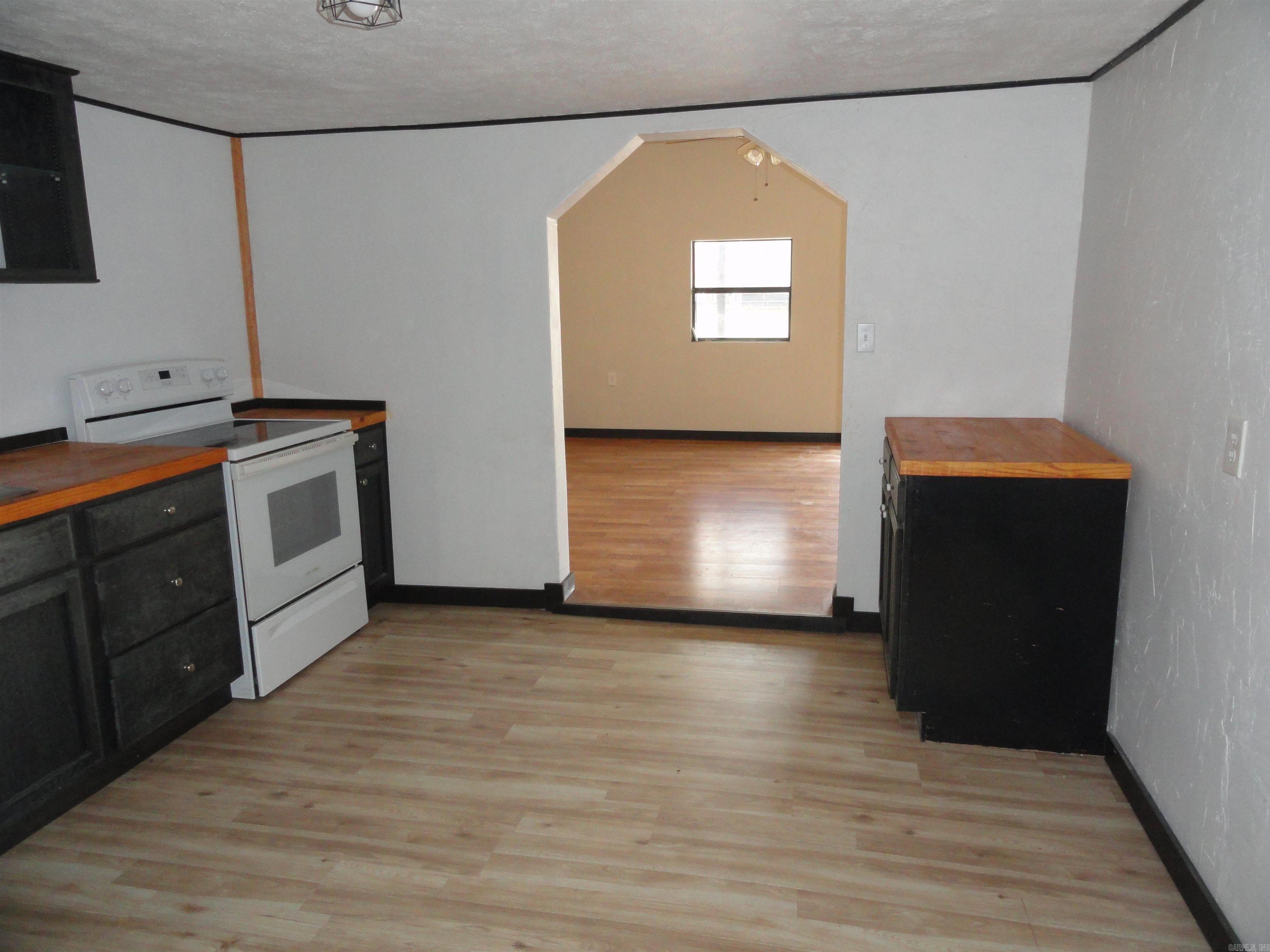405 Oak  Leslie, AR