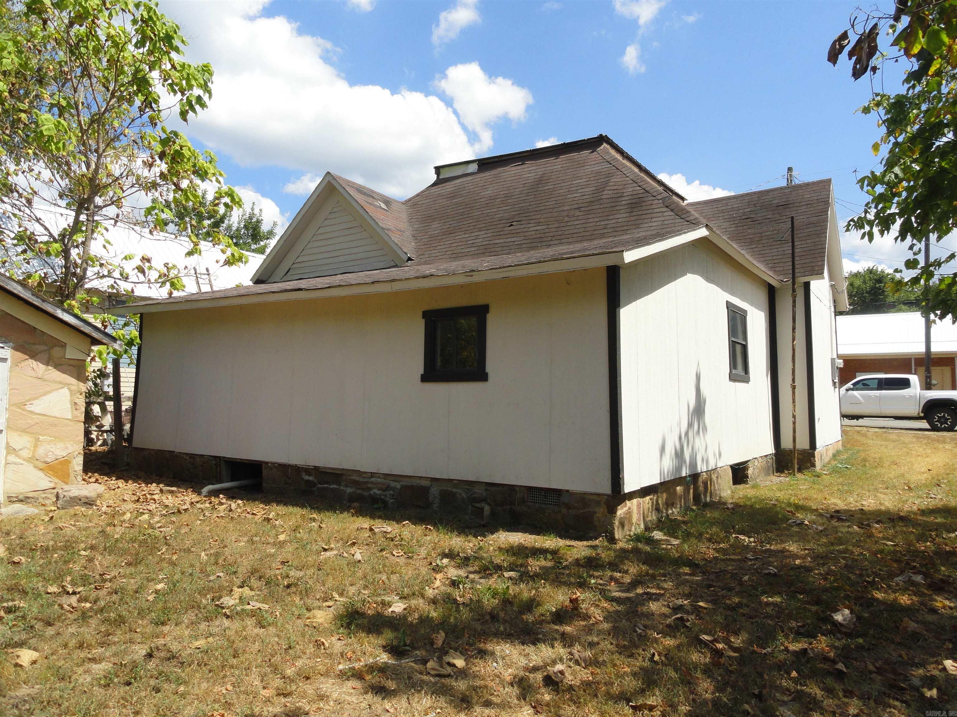 405 Oak  Leslie, AR