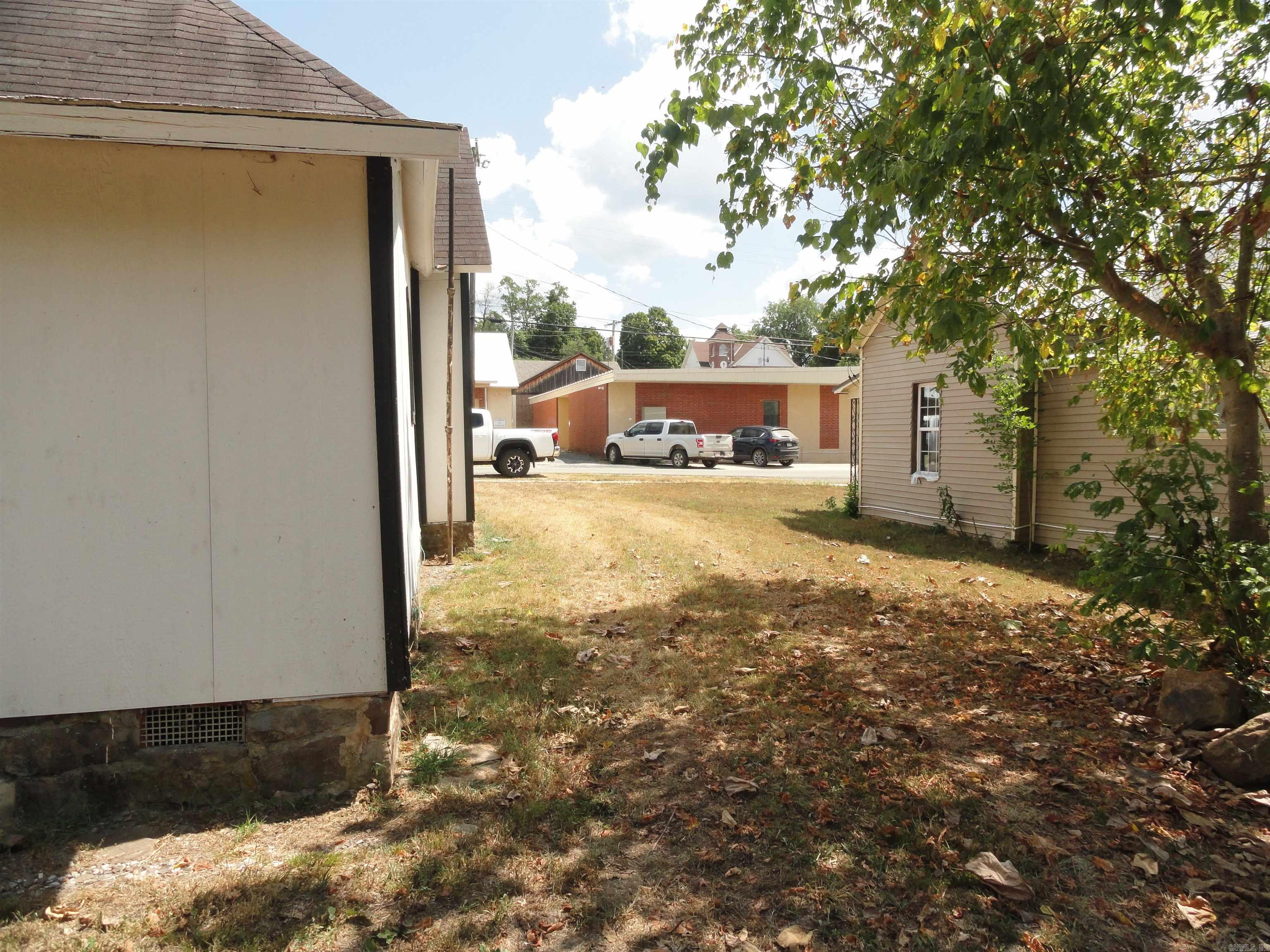 405 Oak  Leslie, AR