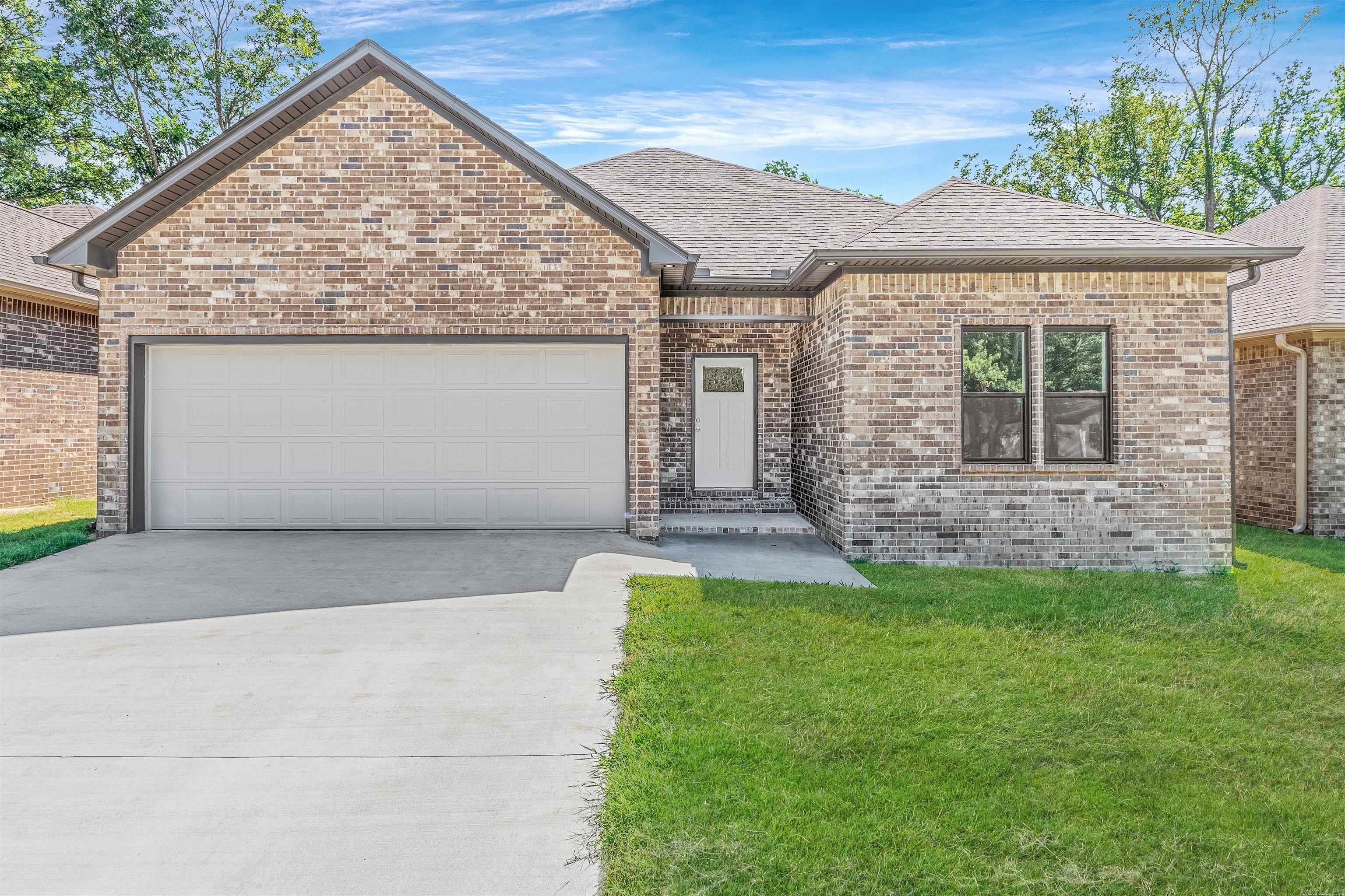 1009 N Jeff Davis  Jacksonville, AR