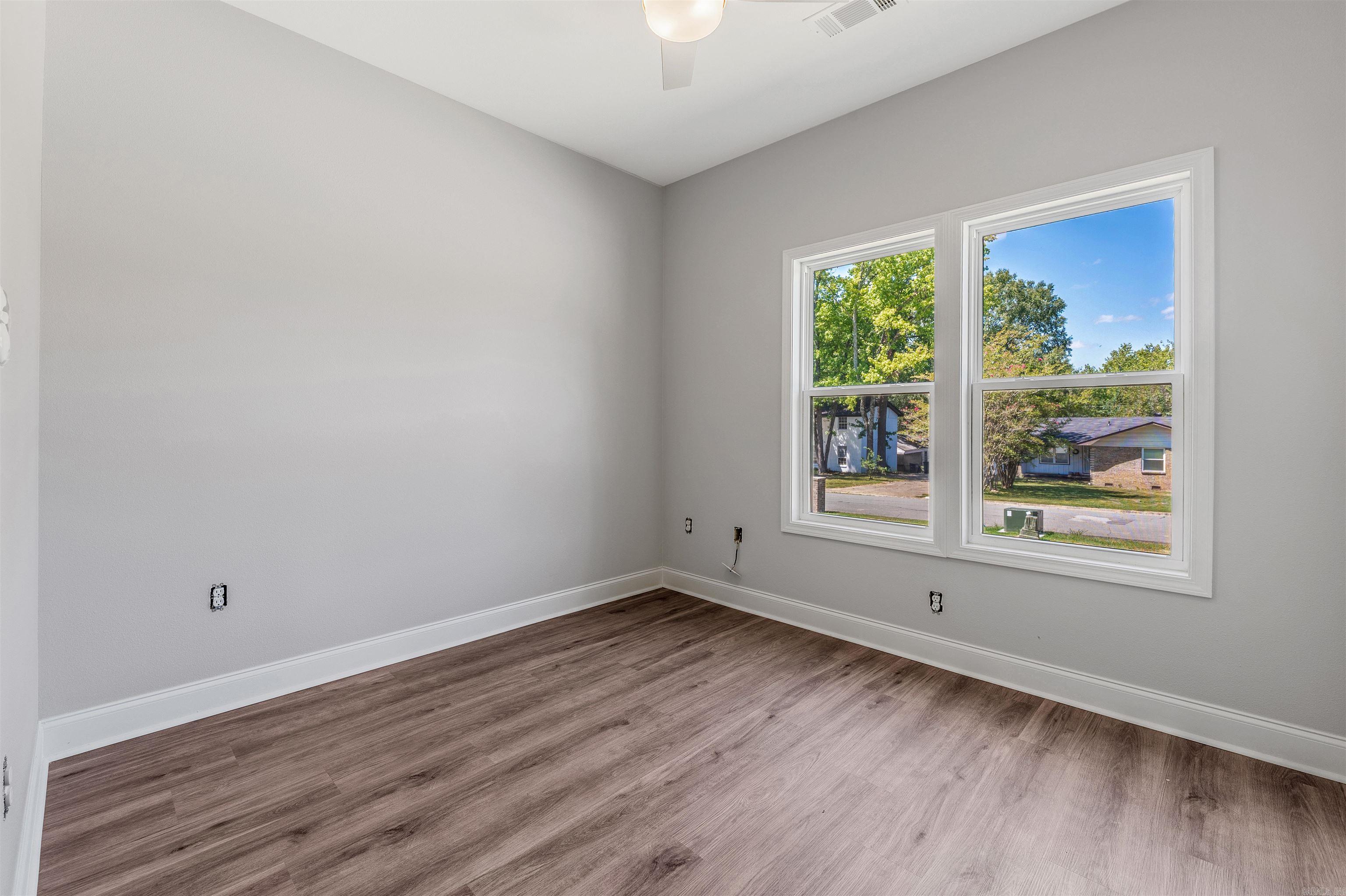 1009 N Jeff Davis  Jacksonville, AR