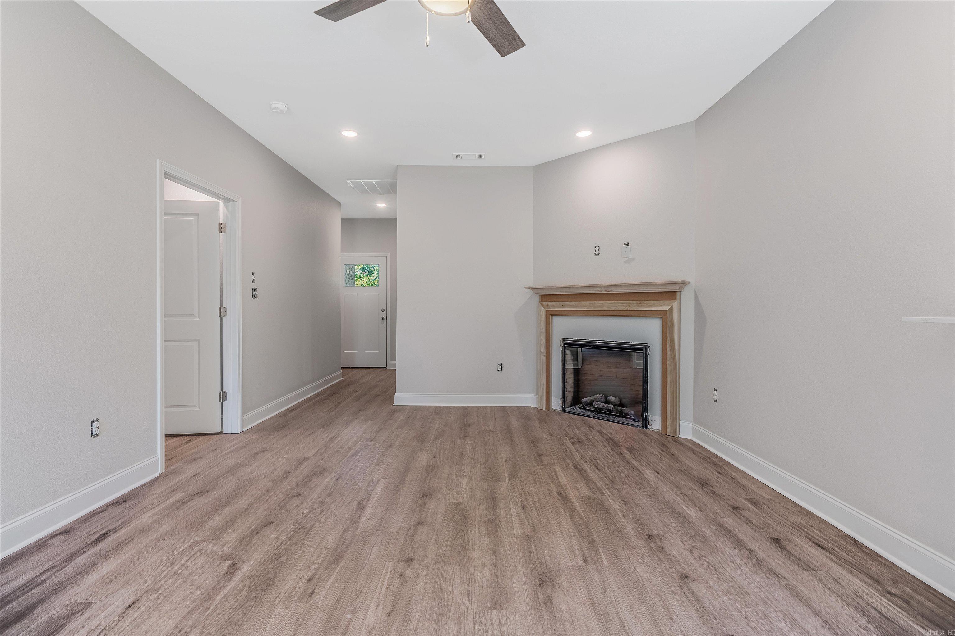 1009 N Jeff Davis  Jacksonville, AR