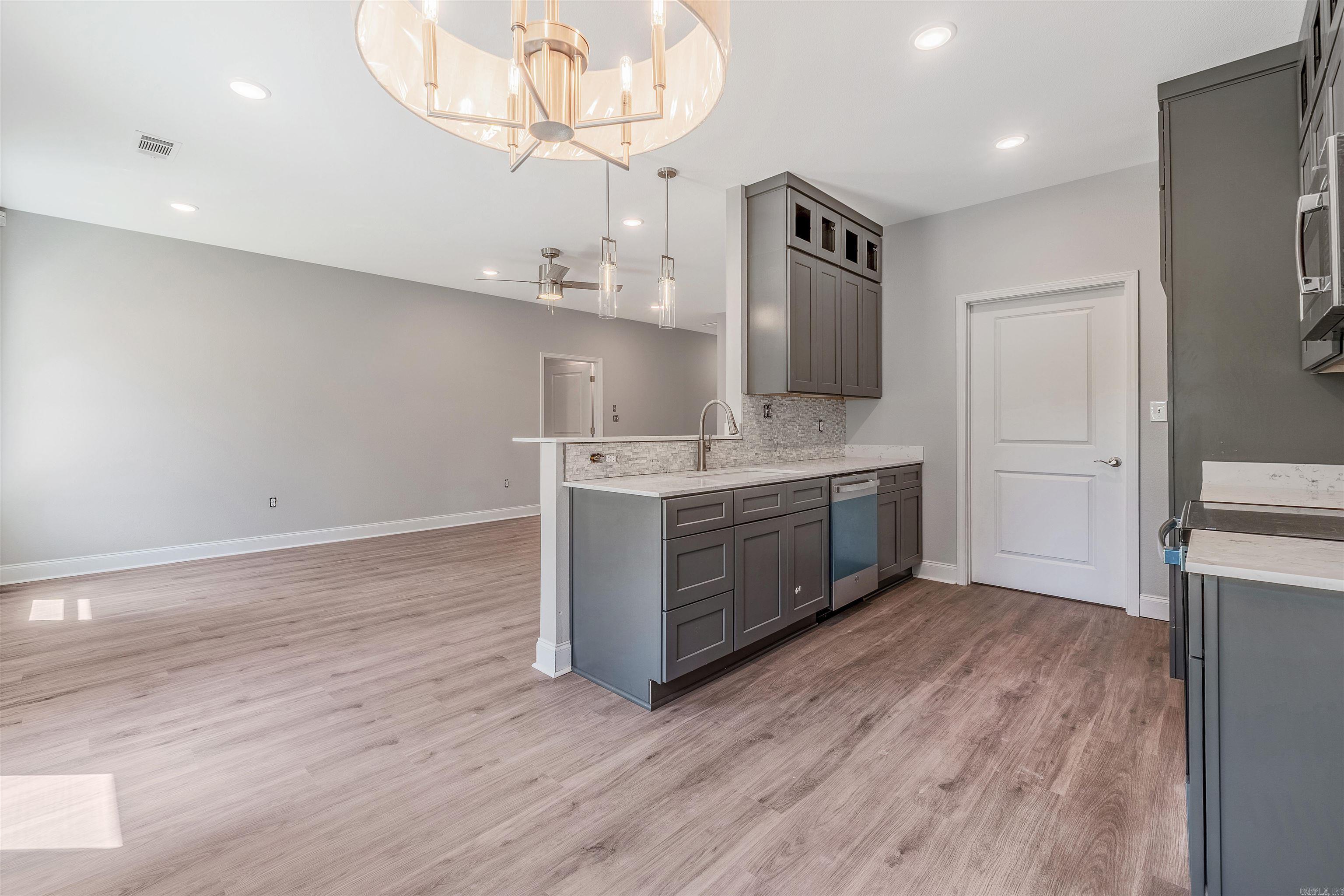 1009 N Jeff Davis  Jacksonville, AR
