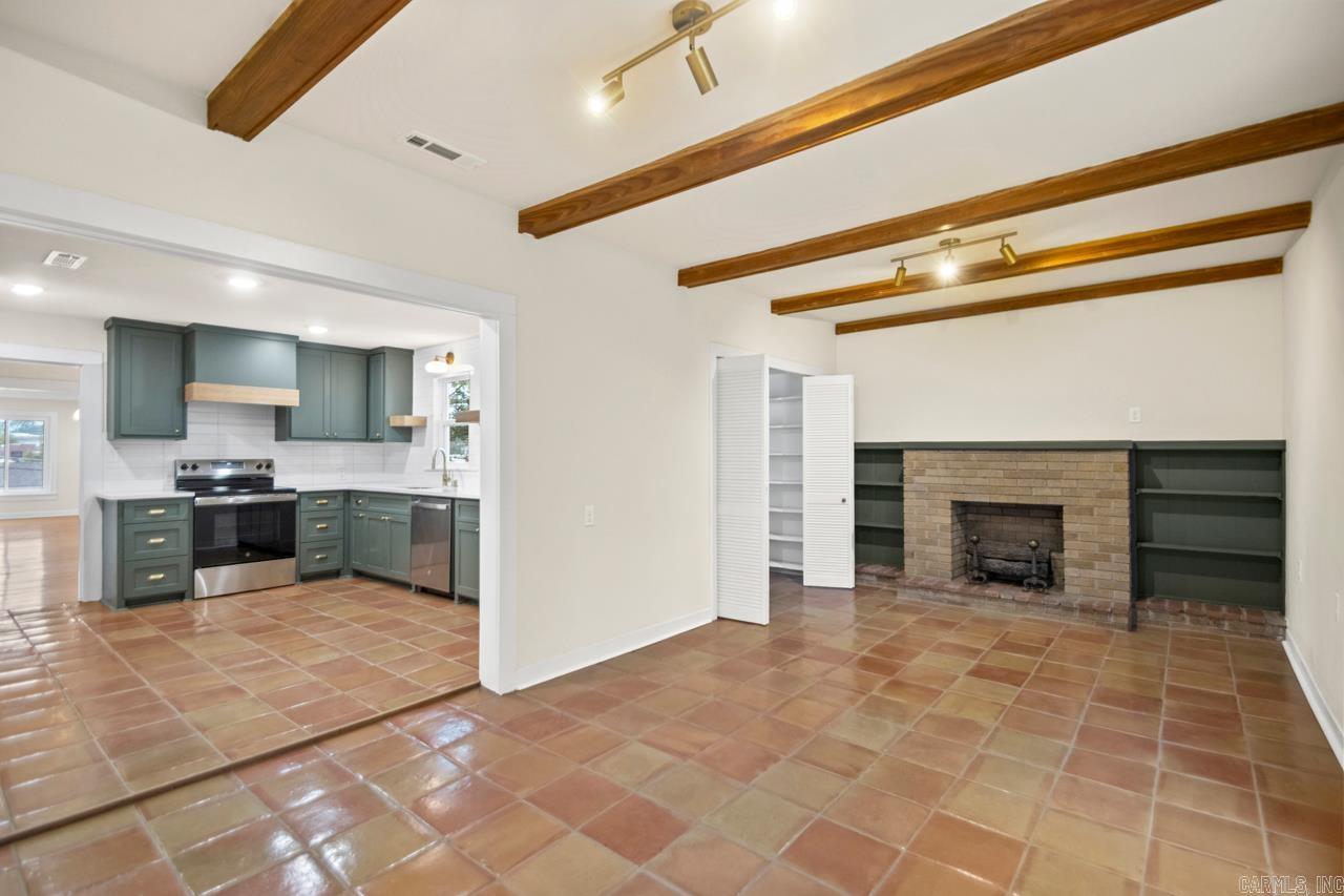 111 N 1st  Benton, AR
