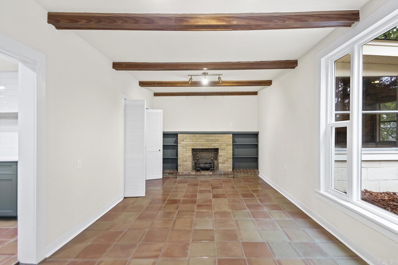 111 N 1st  Benton, AR