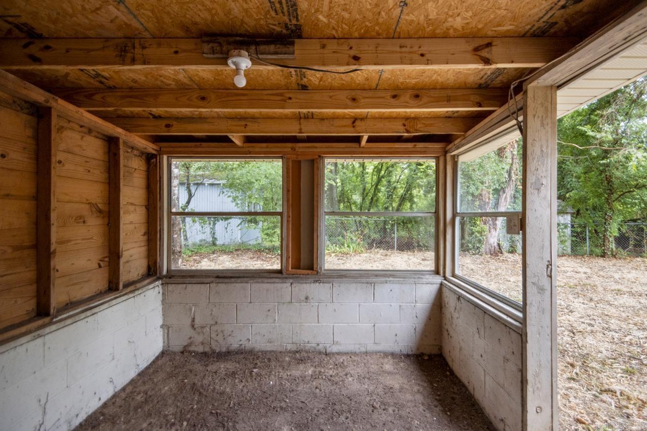 111 N 1st  Benton, AR