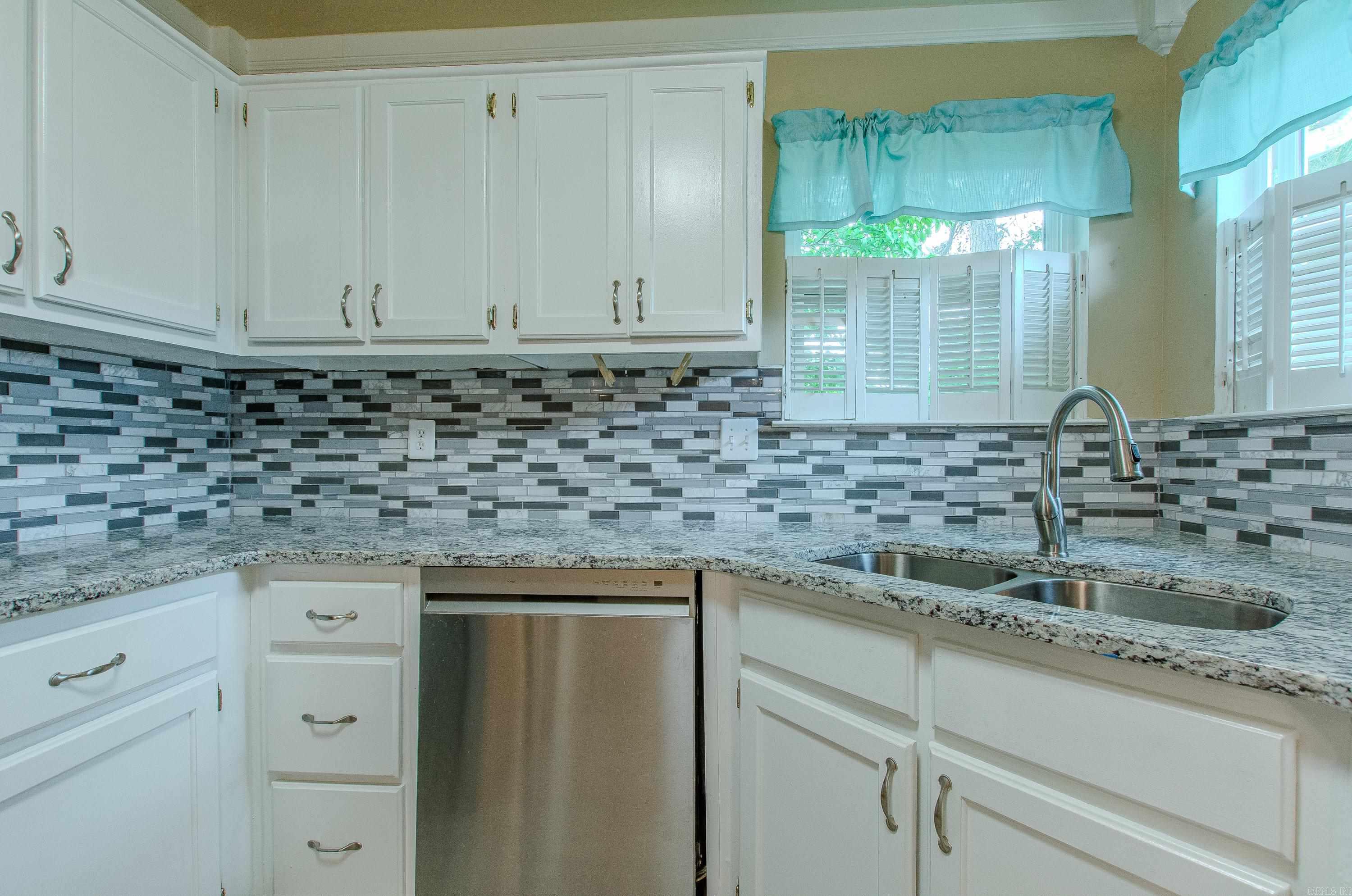16 Hickory Ridge Drive  Benton, AR