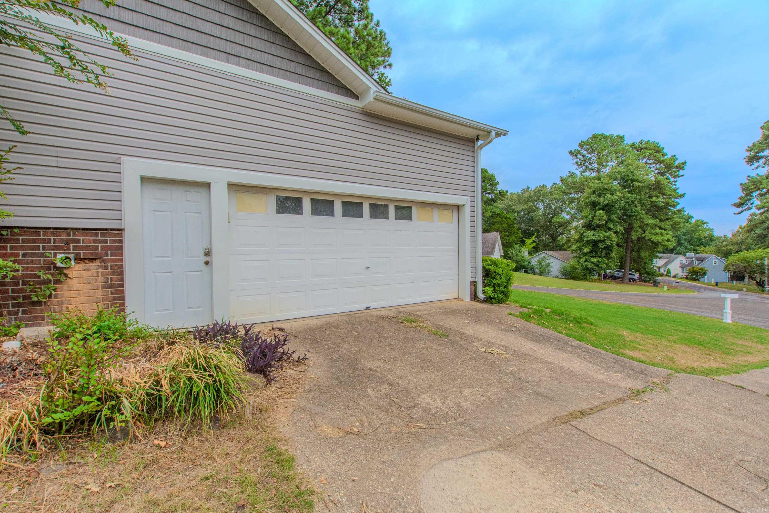 16 Hickory Ridge Drive  Benton, AR