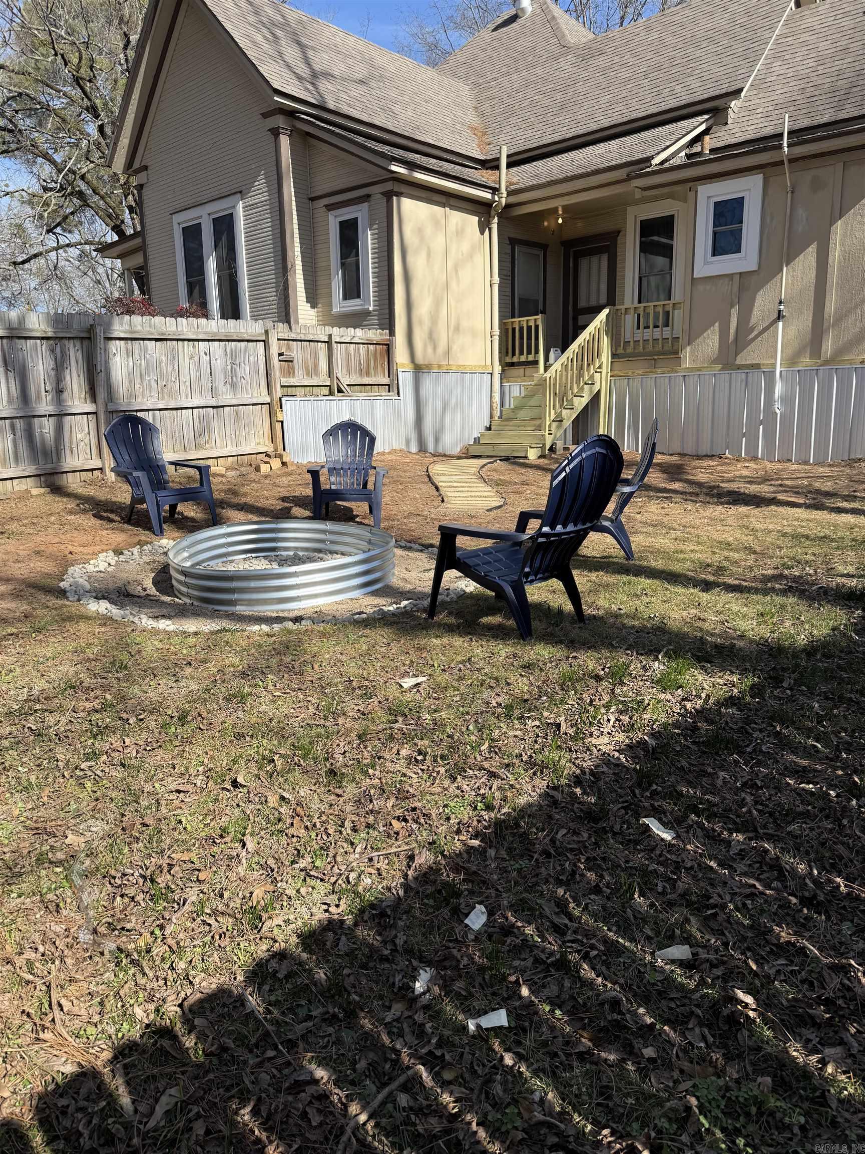 601 W Sypert  Nashville, AR