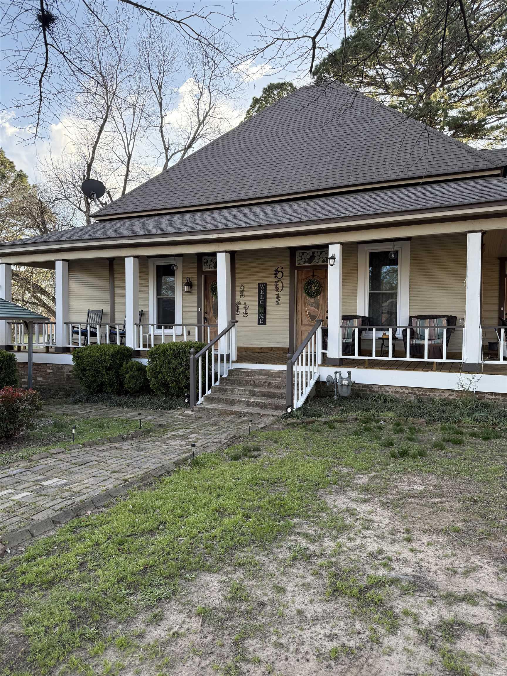 601 W Sypert  Nashville, AR