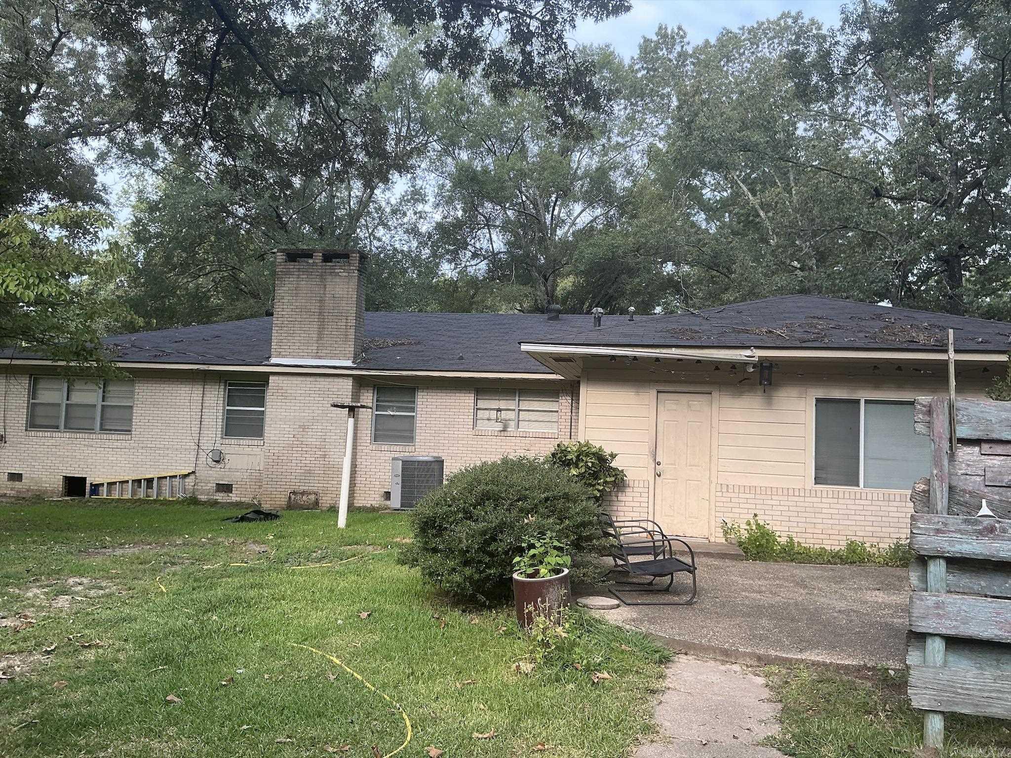 1009 Cedar  Crossett, AR