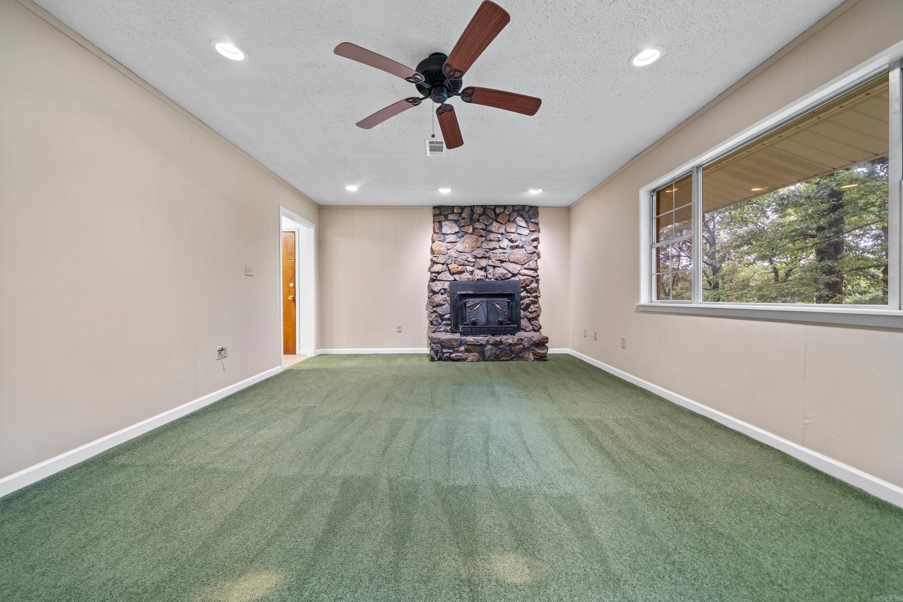 395 Riveroaks  Malvern, AR