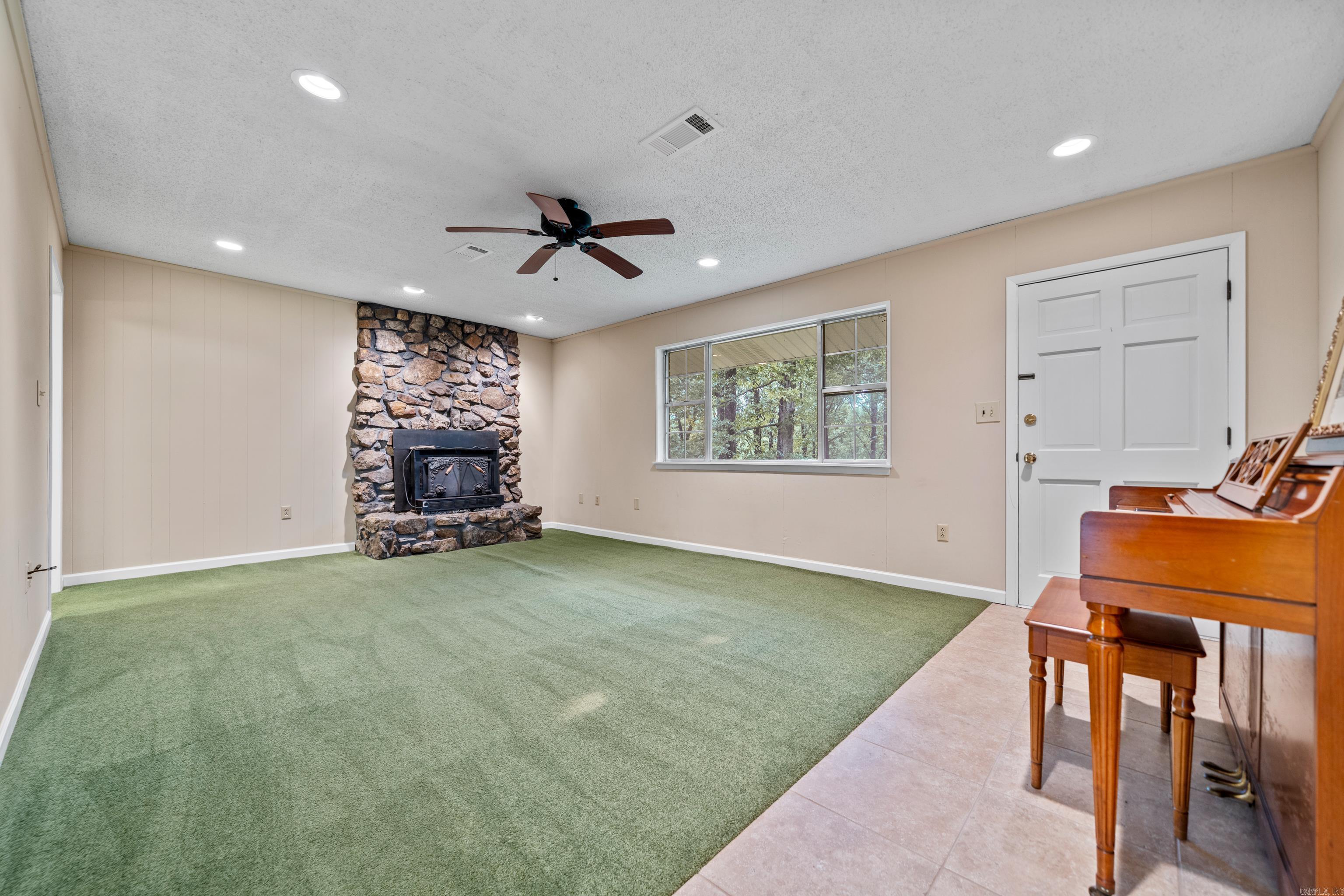 395 Riveroaks  Malvern, AR