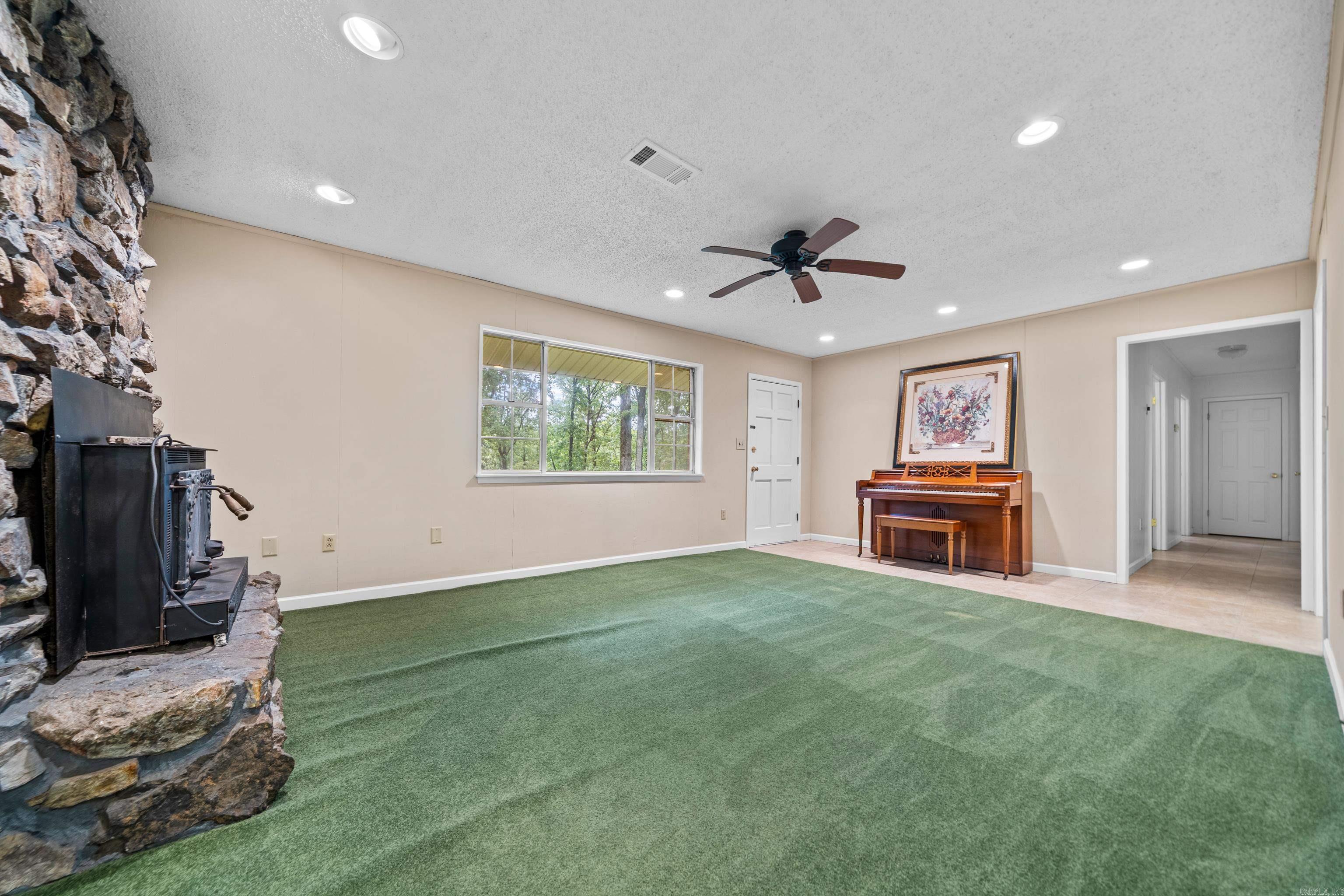 395 Riveroaks  Malvern, AR