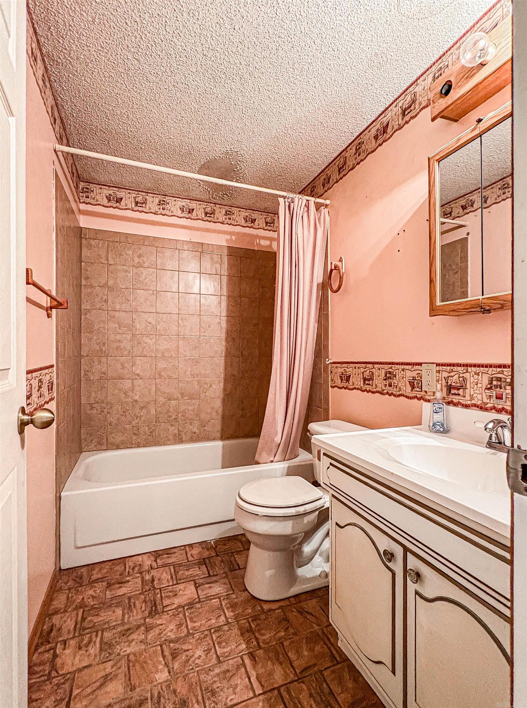 125 Woodsong  Mountain Home, AR