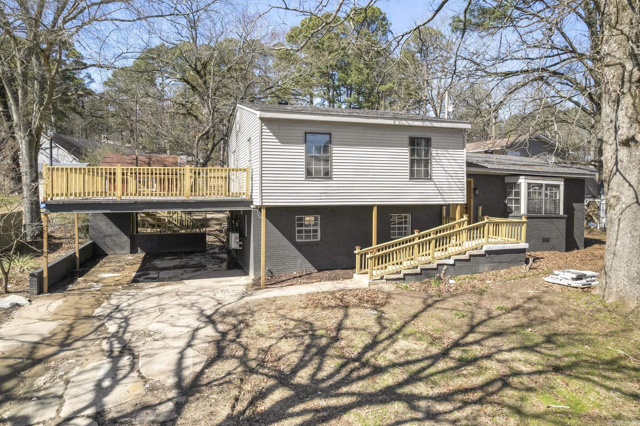2014 W Lakeview  Benton, AR