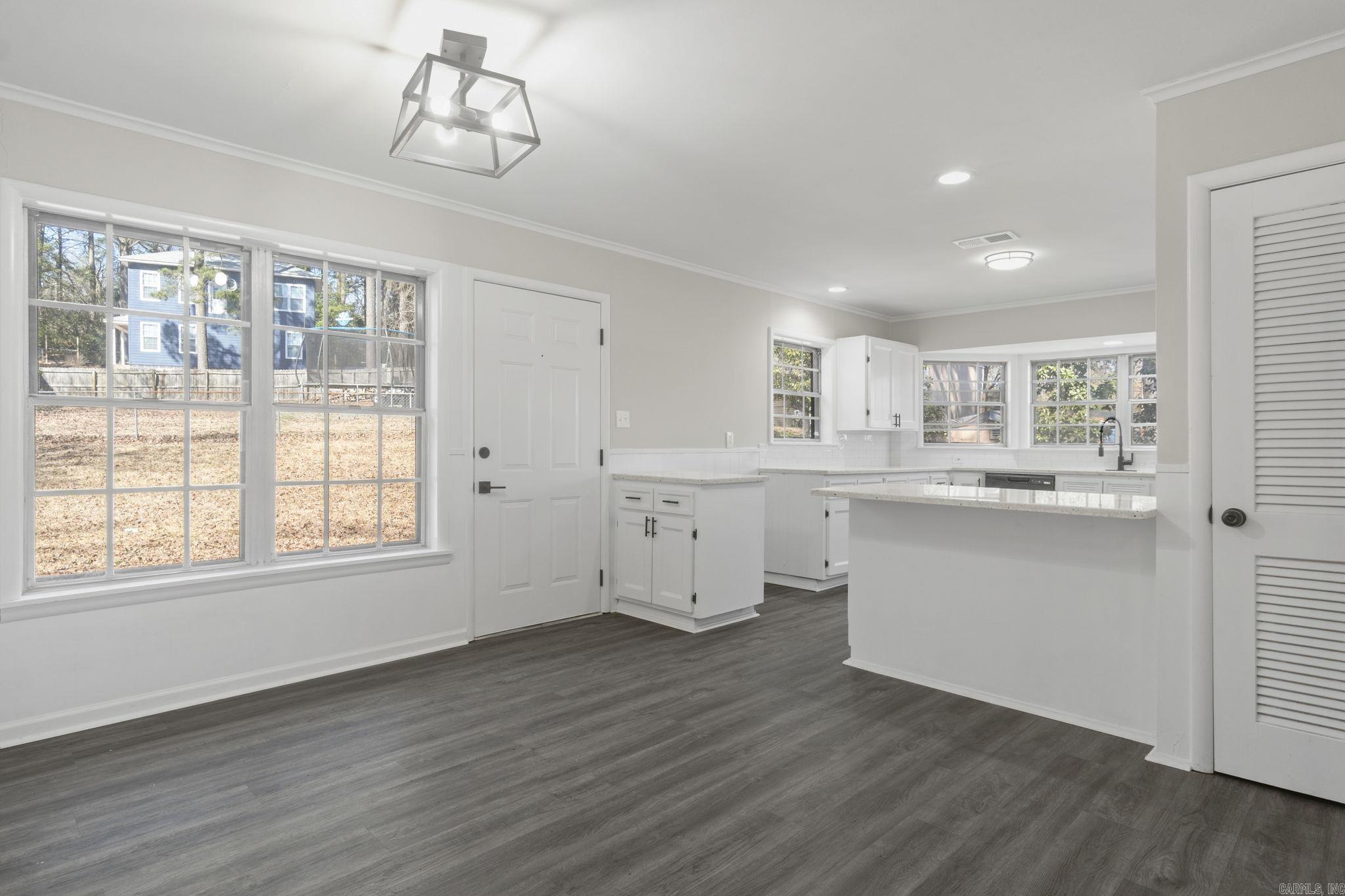 2014 W Lakeview  Benton, AR