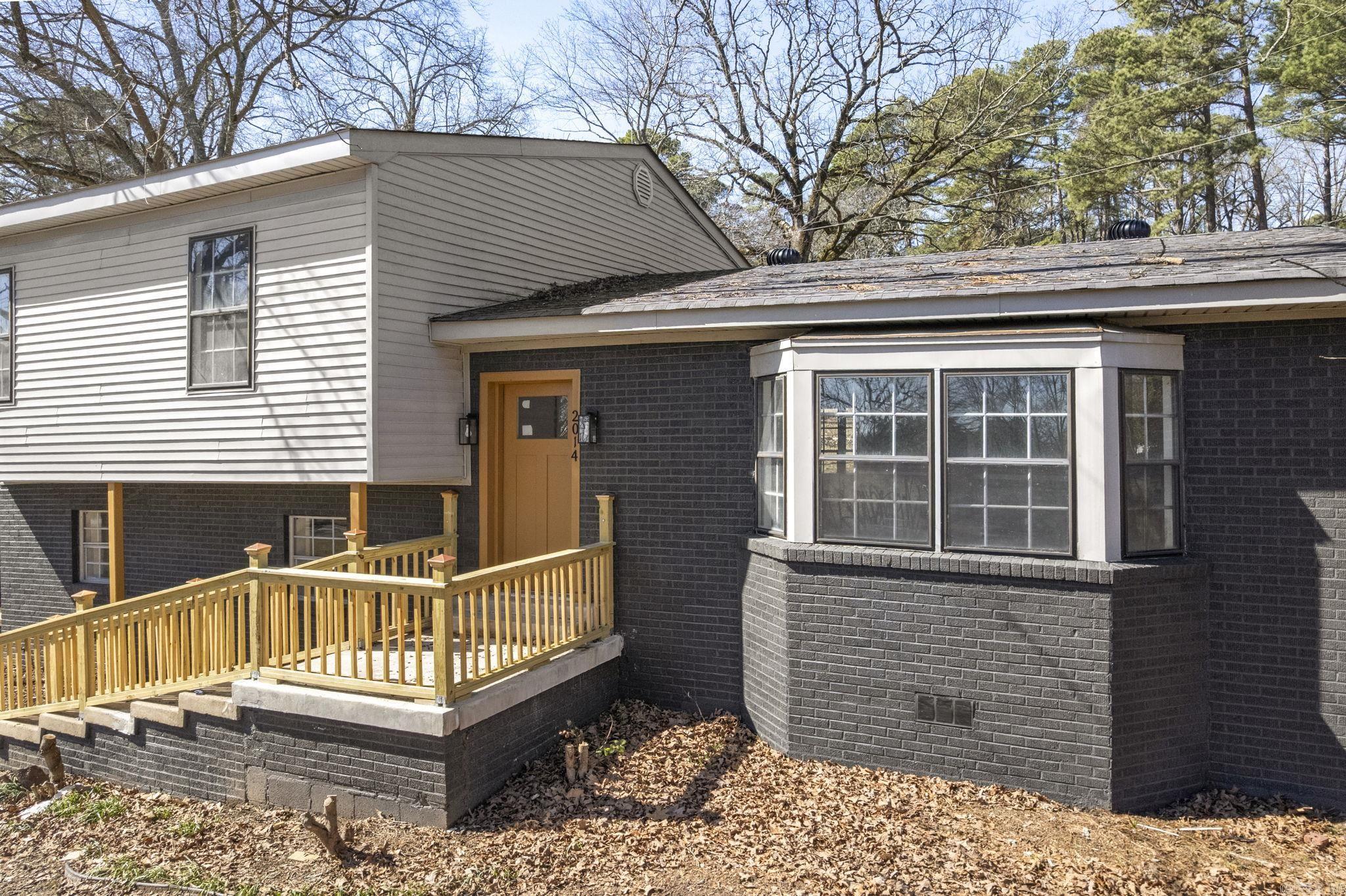 2014 W Lakeview  Benton, AR