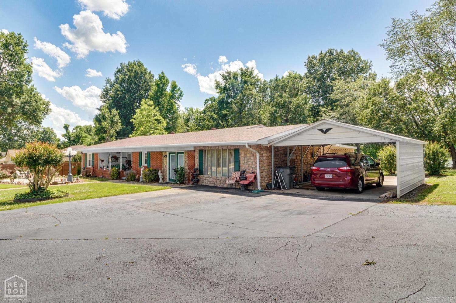 2300 Mount Carmel  Paragould, AR