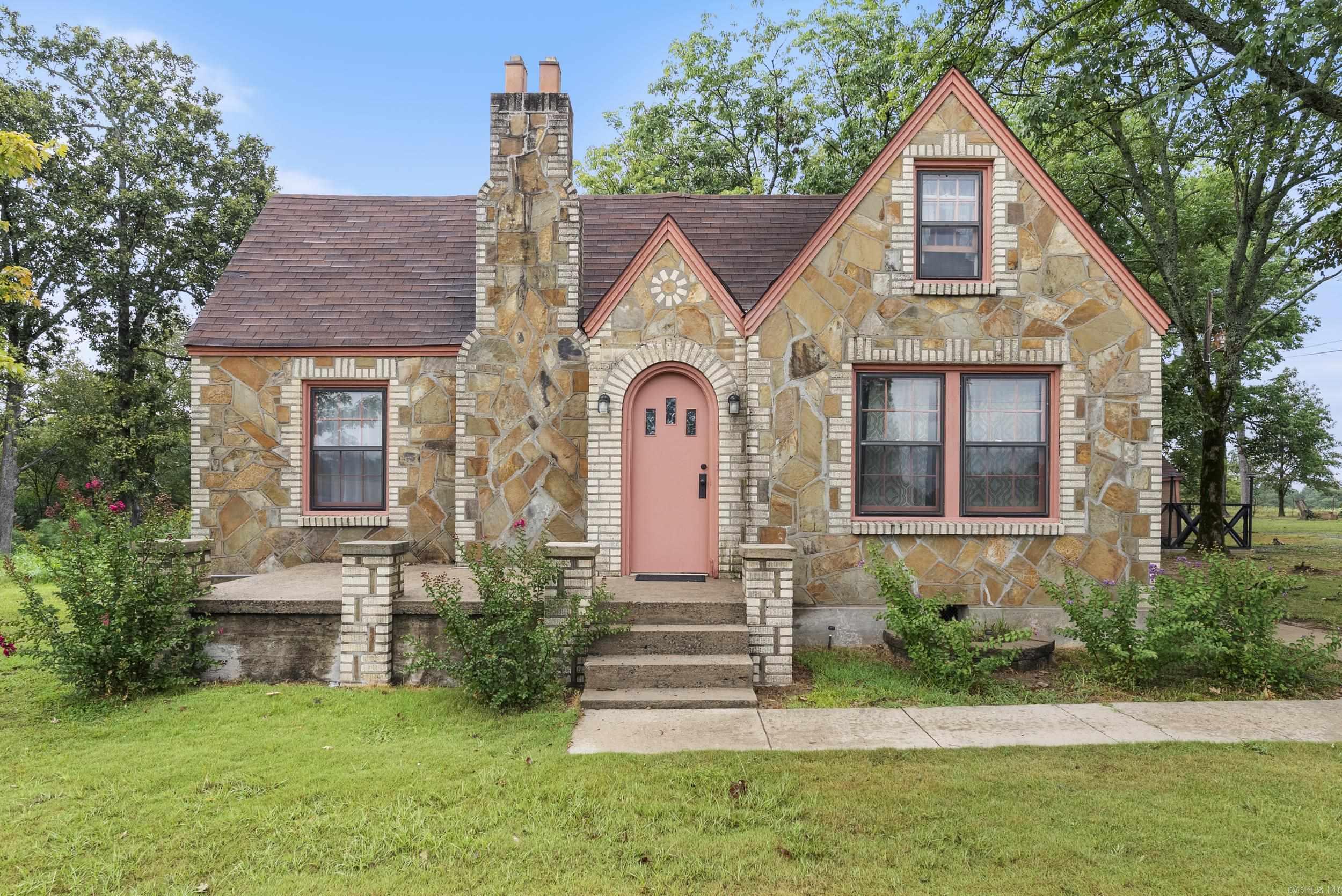 133 South Broadway  Damascus, AR