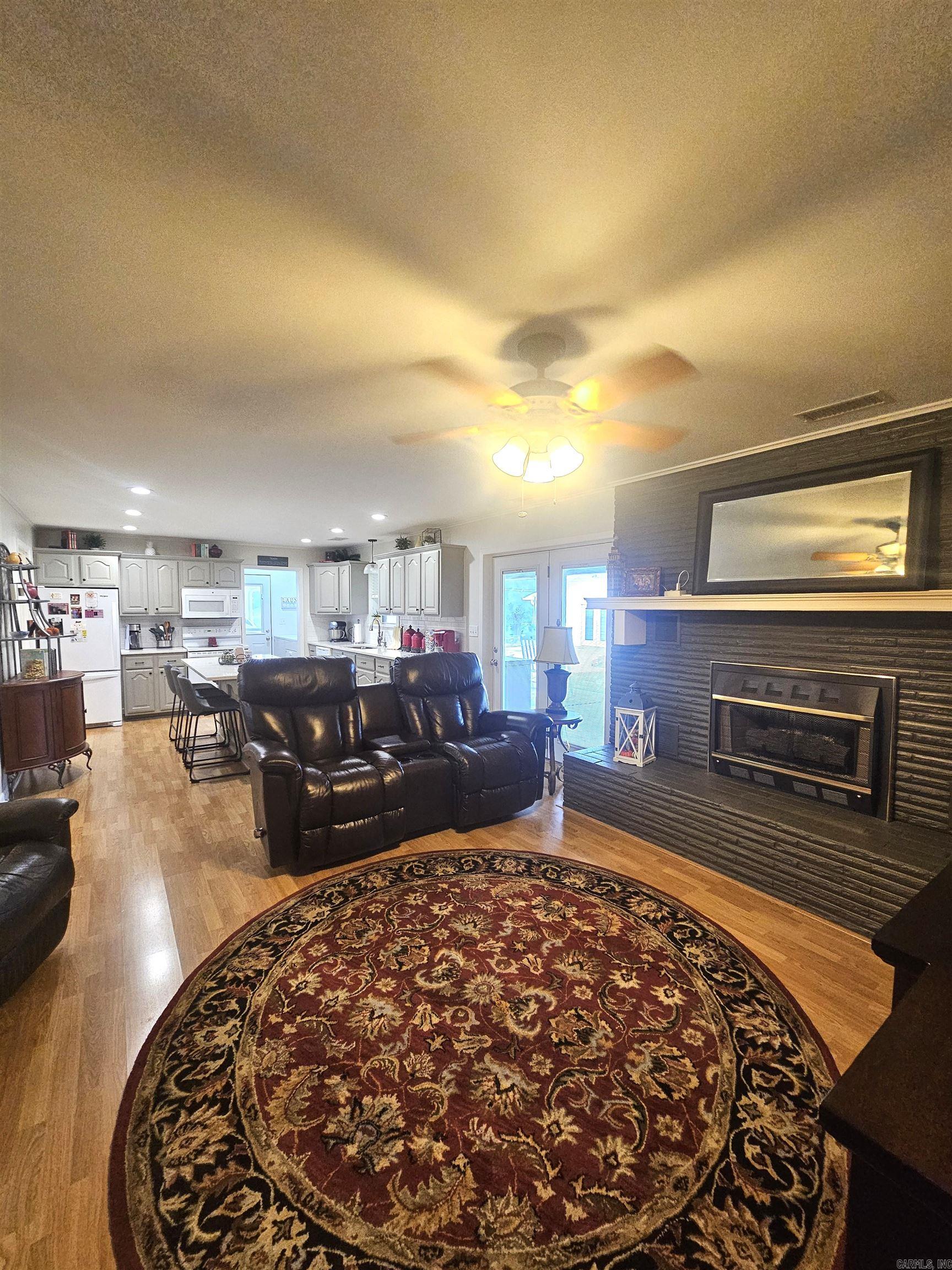 607 N 12th  Nashville, AR