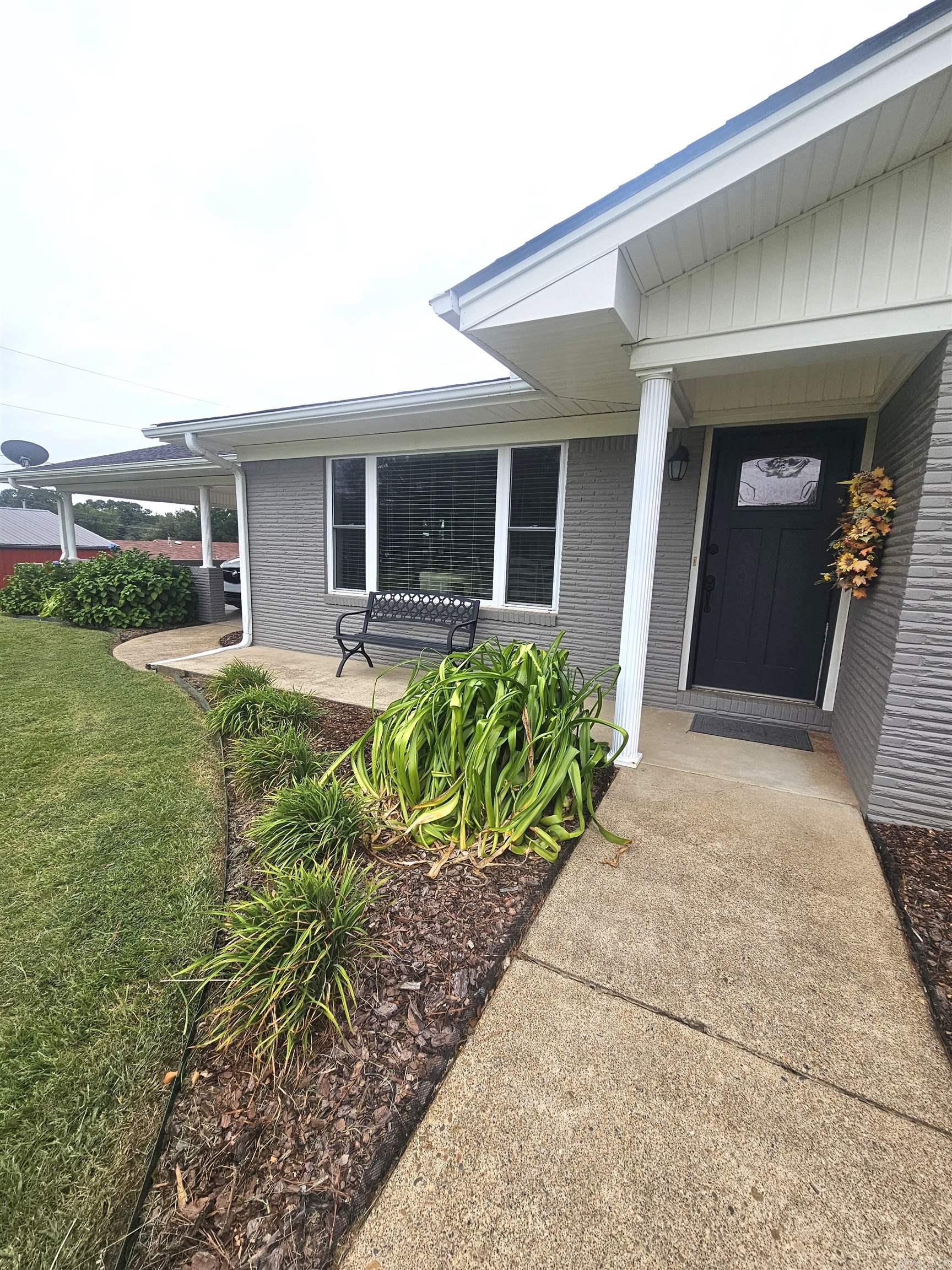 607 N 12th  Nashville, AR