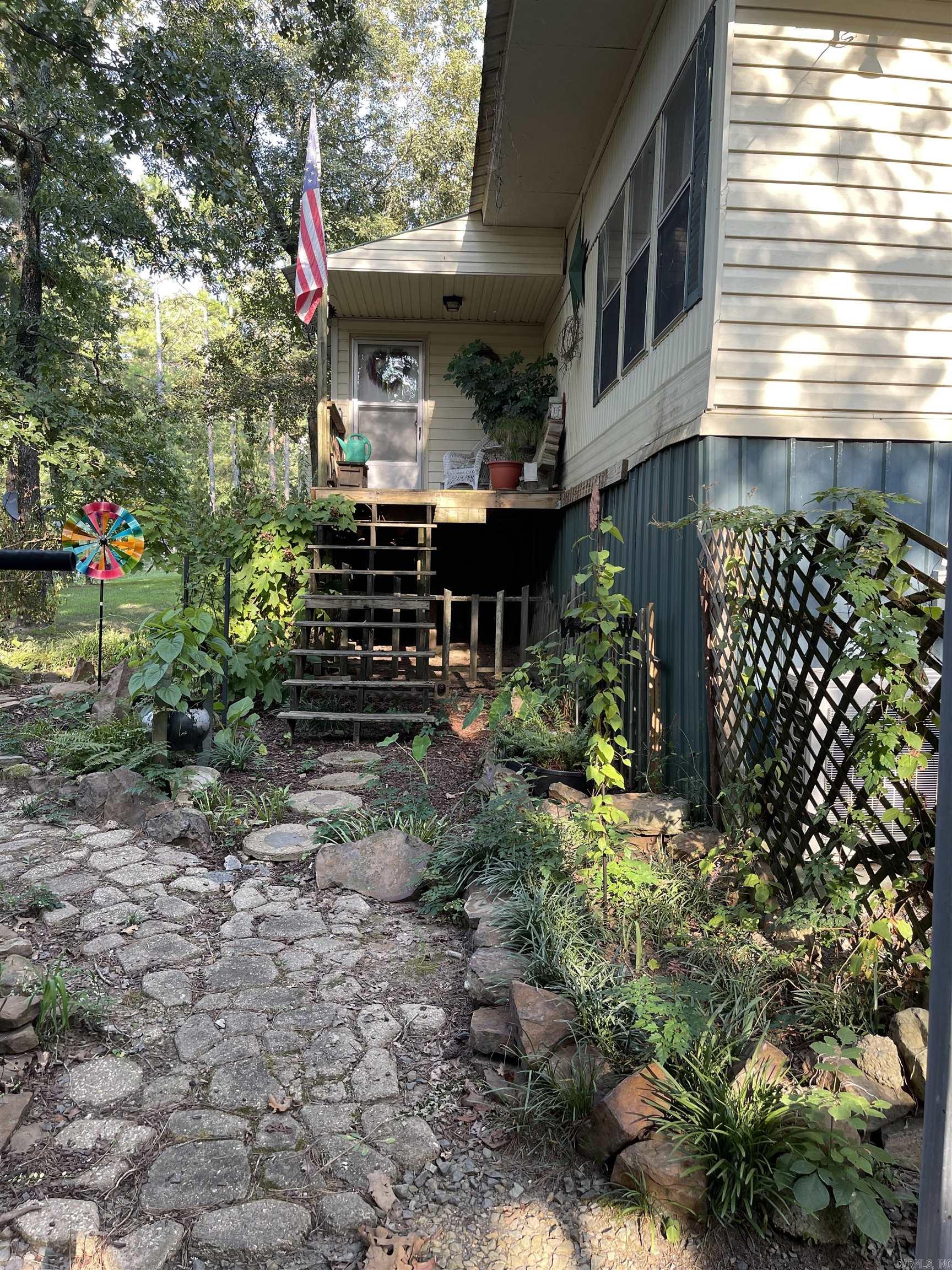 532 Canyon Road  Greers Ferry, AR
