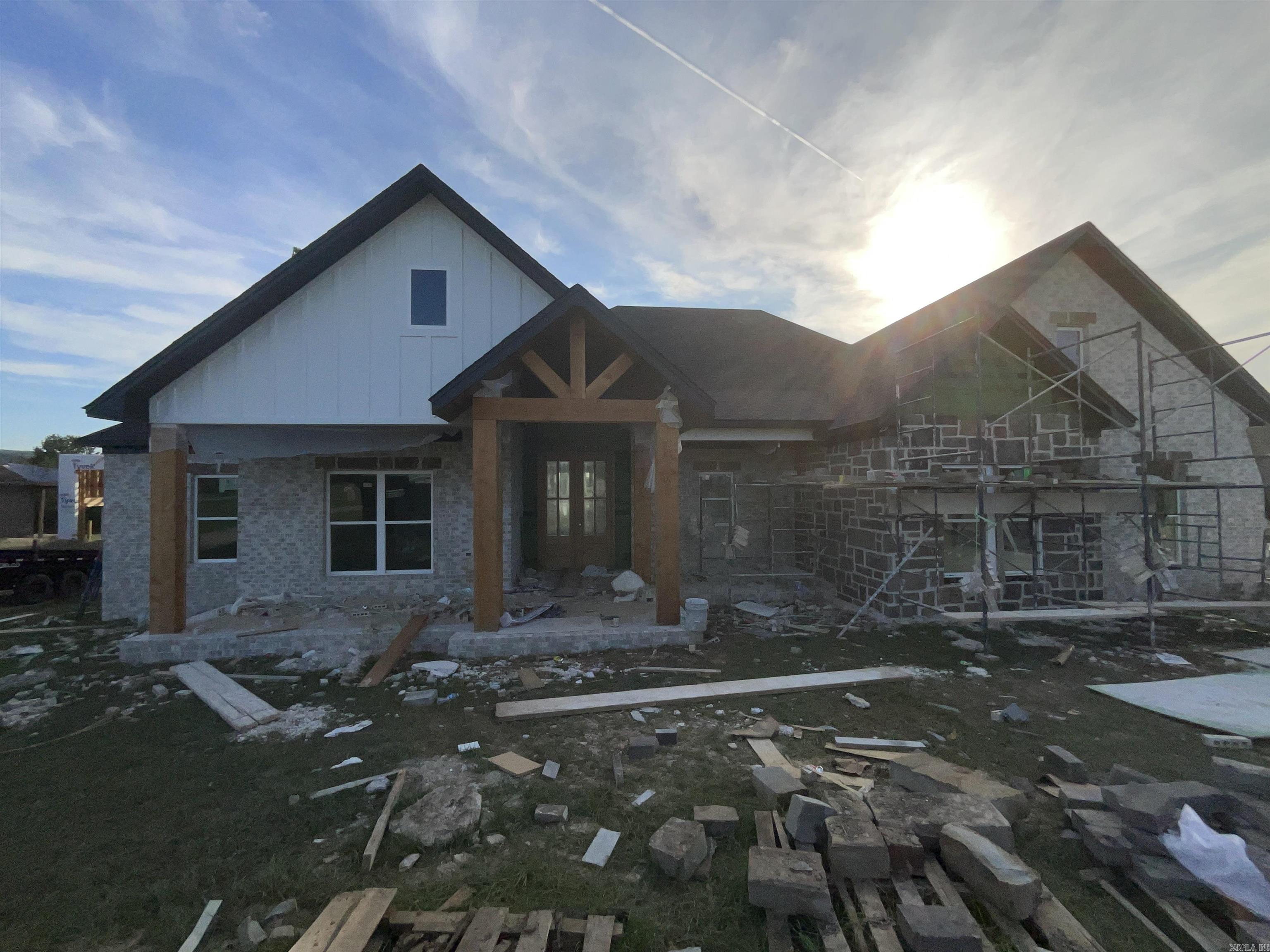 130 Emerald Lane Greers Ferry, AR 72067