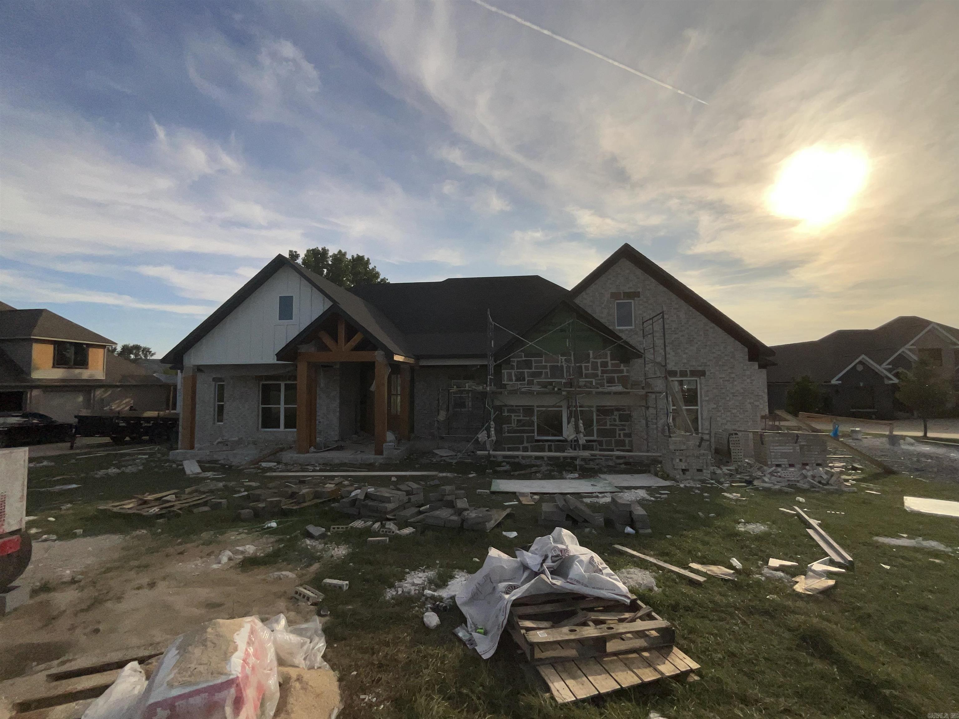 130 Emerald Lane Greers Ferry, AR 72067