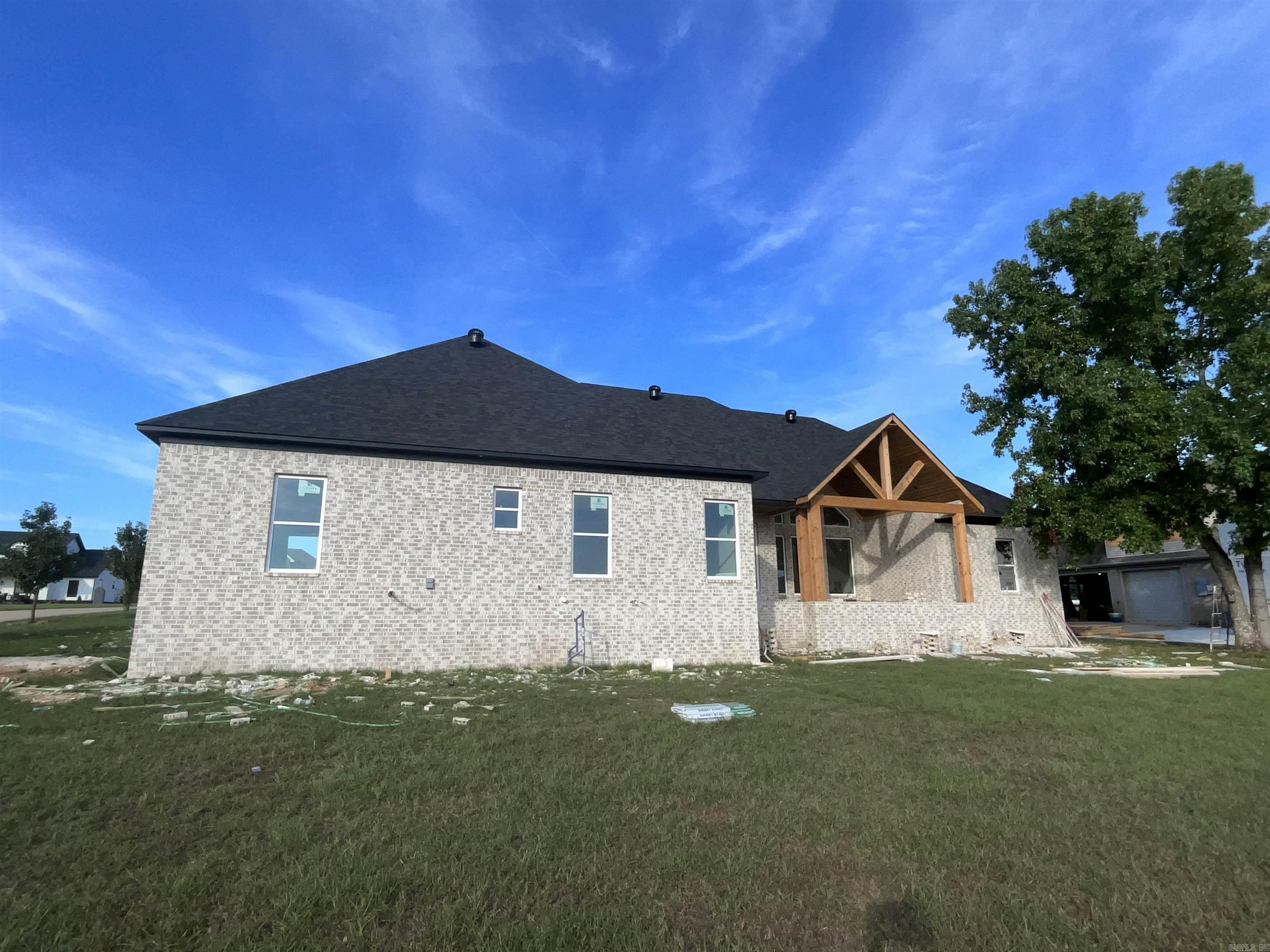 130 Emerald Lane Greers Ferry, AR 72067