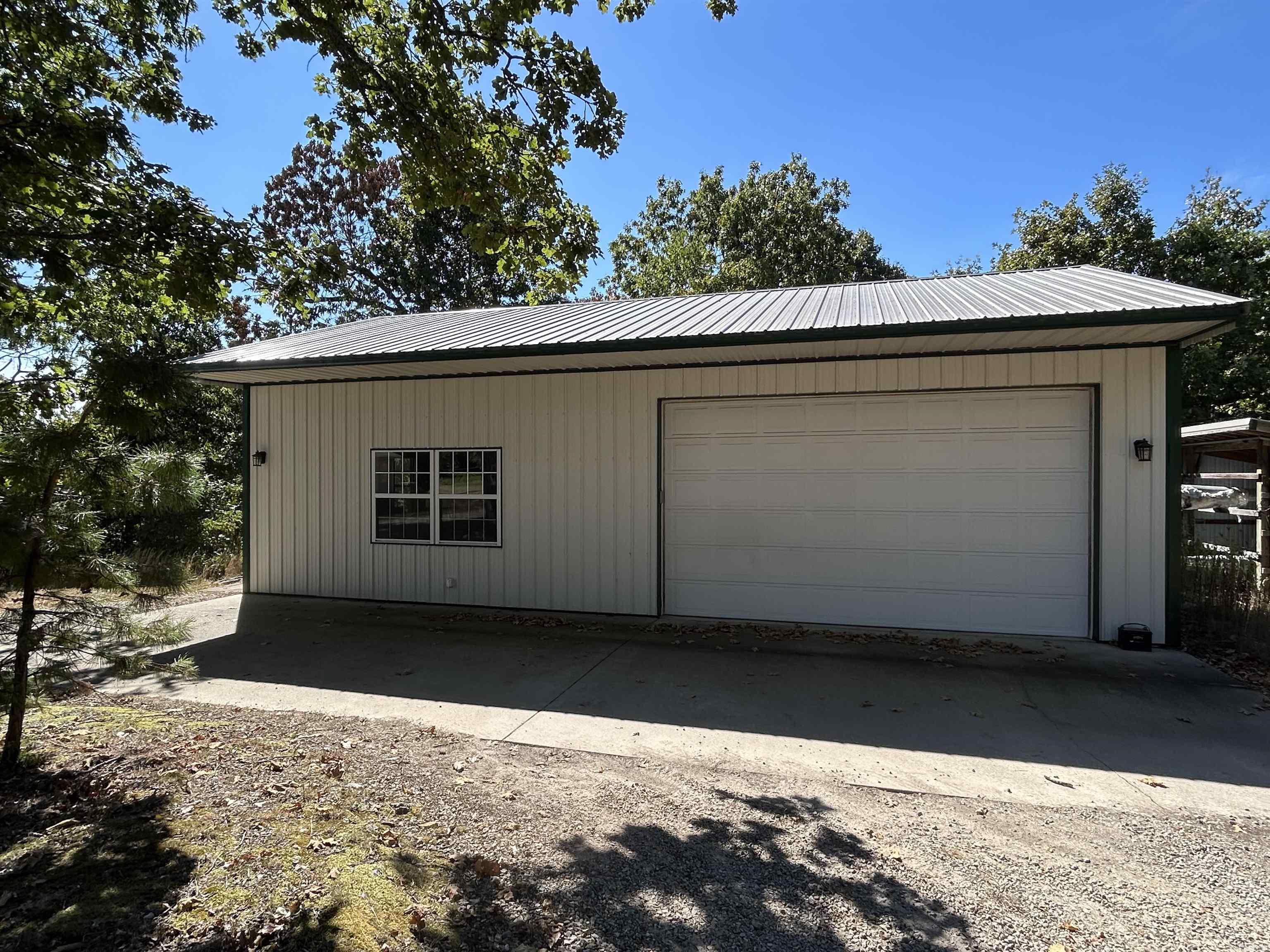 16770 MO 142  Thayer, MO