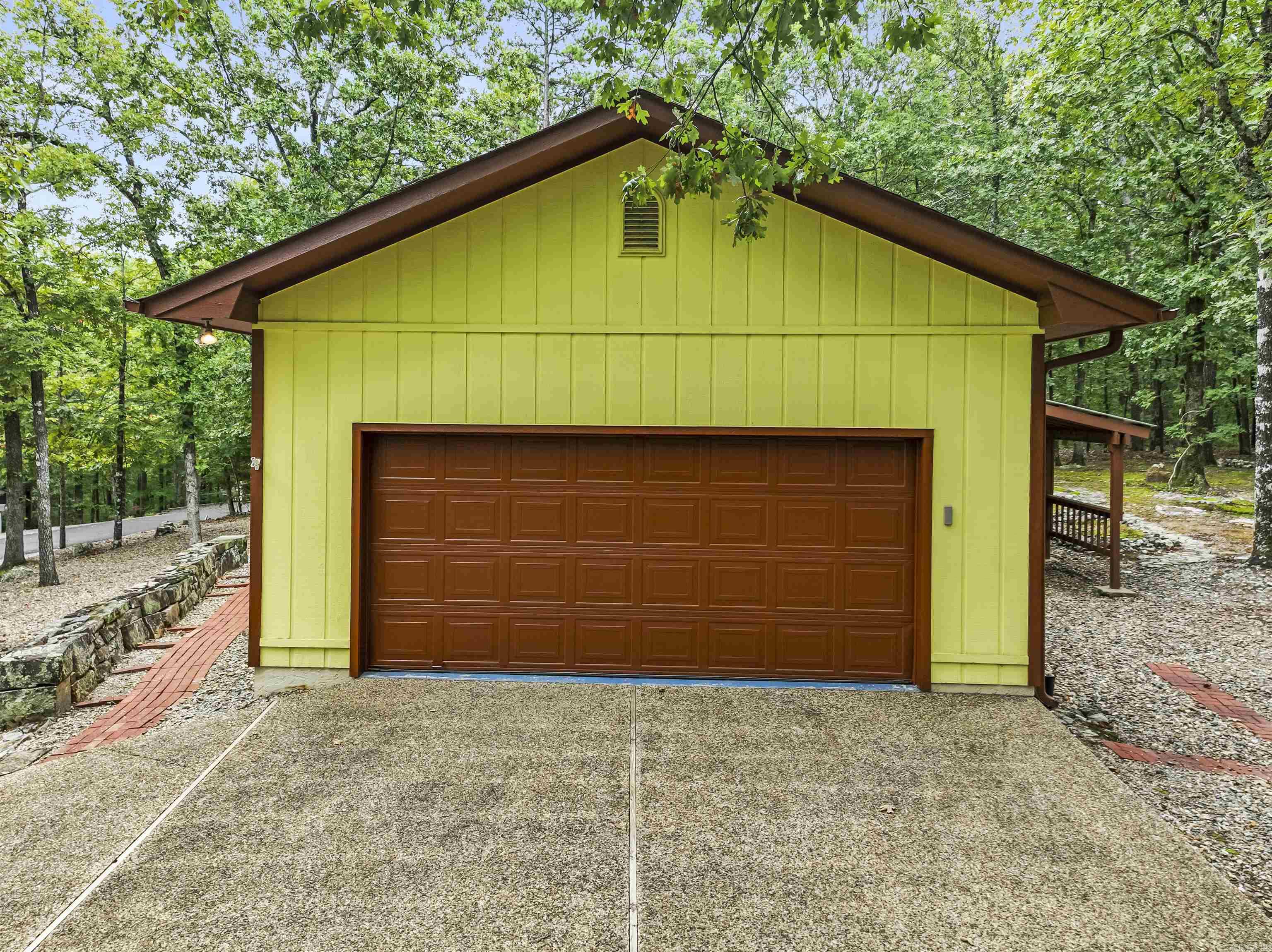 24 Cadiz  Hot Springs Village, AR