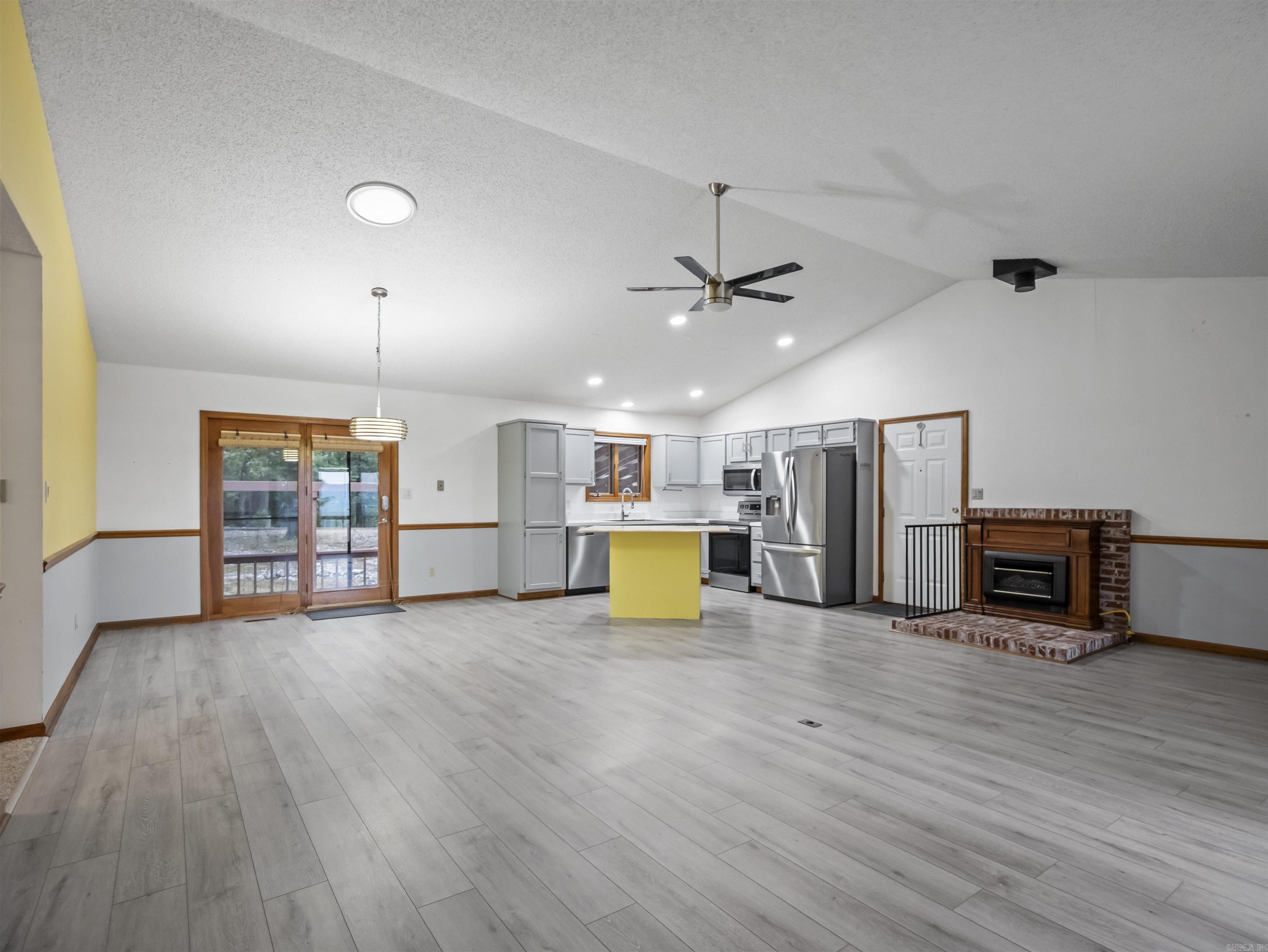 24 Cadiz  Hot Springs Village, AR