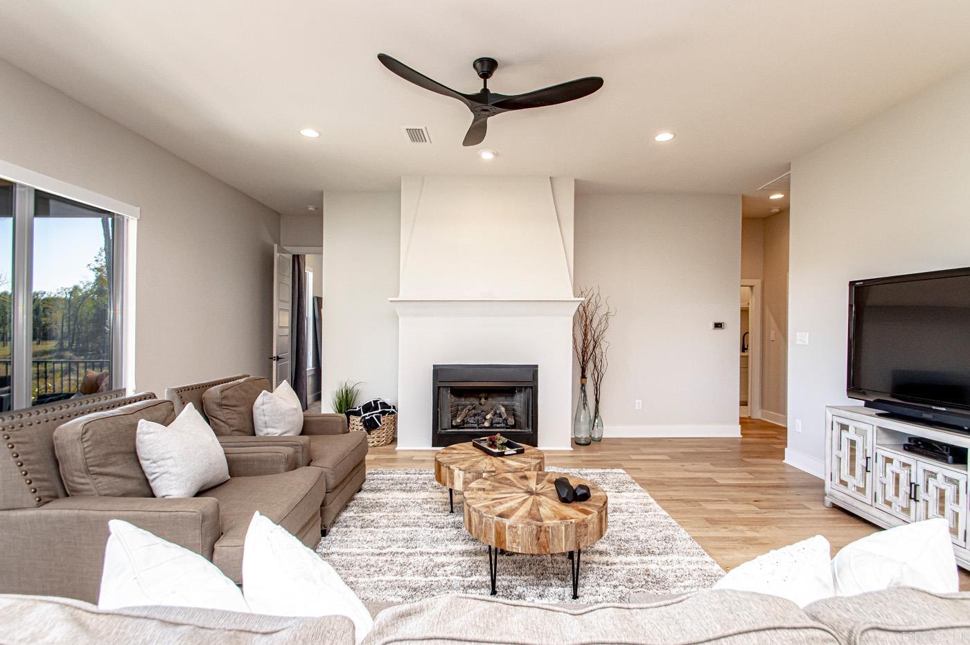 221 Lake Valley  Maumelle, AR
