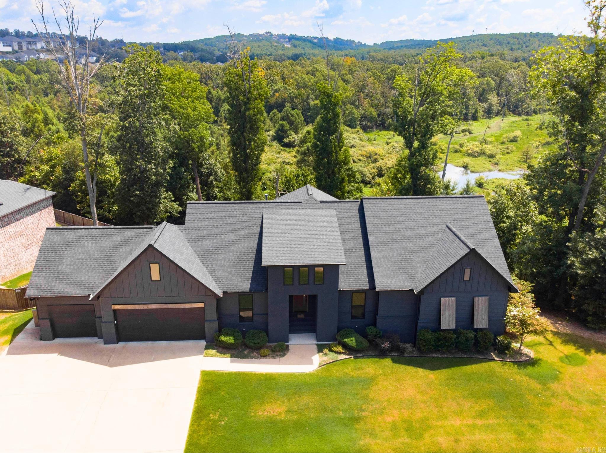 221 Lake Valley  Maumelle, AR