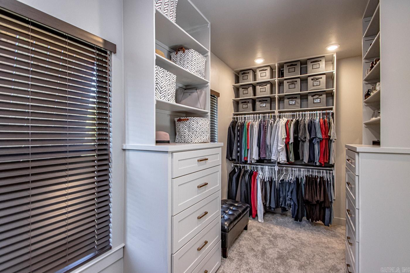 221 Lake Valley  Maumelle, AR