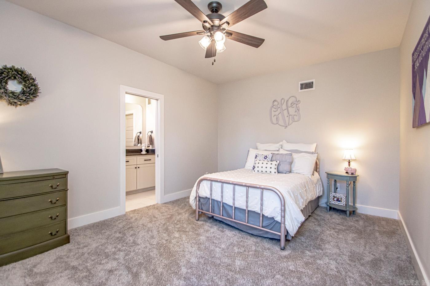221 Lake Valley  Maumelle, AR