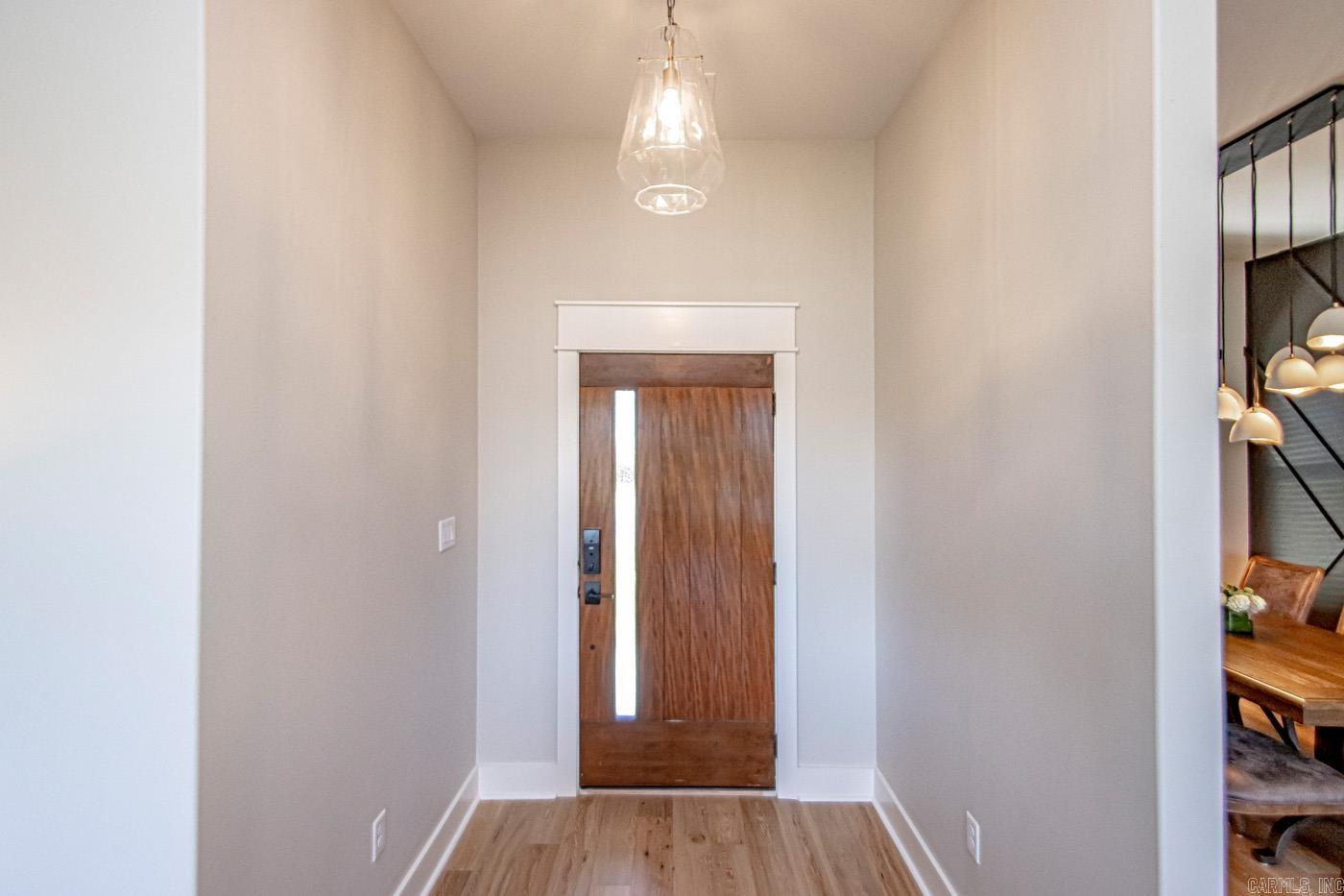 221 Lake Valley  Maumelle, AR