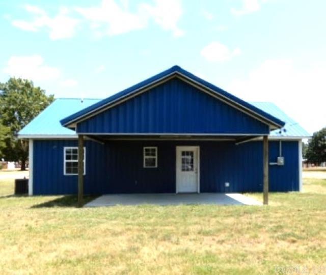 101 Oak  Arbyrd, MO